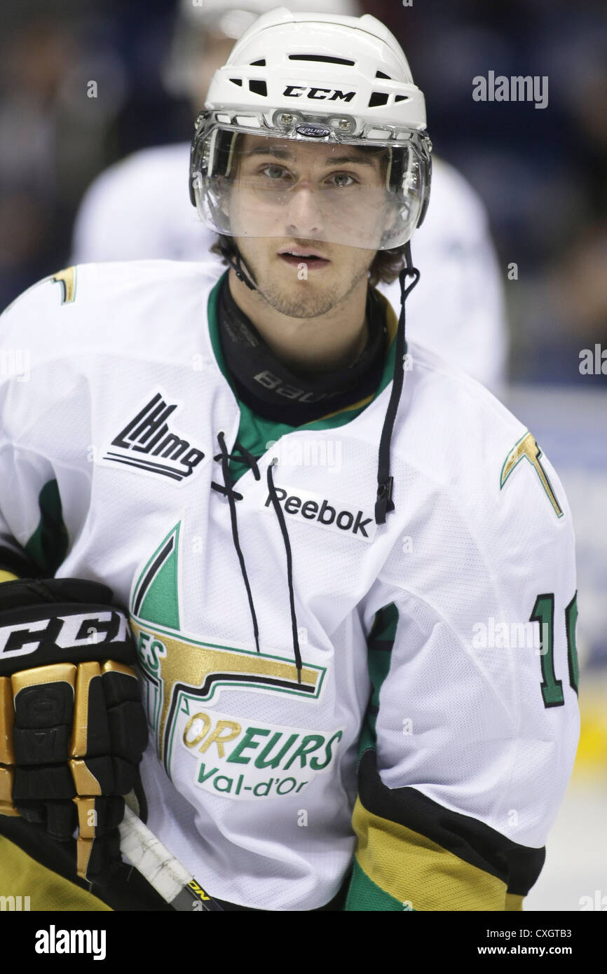 Lhjmq (LHJMQ) profil hockey photo sur Foreurs de Val-d'Or Michael Beaudry le 30 septembre 2012 à la Colisée Pepsi de Québec. Banque D'Images Lhjmq (LHJMQ) profil hockey photo sur Foreurs de Val-d'Or Michael Beaudry le 30 septembre 2012 à la Colisée Pepsi de Québec. Banque D'Images