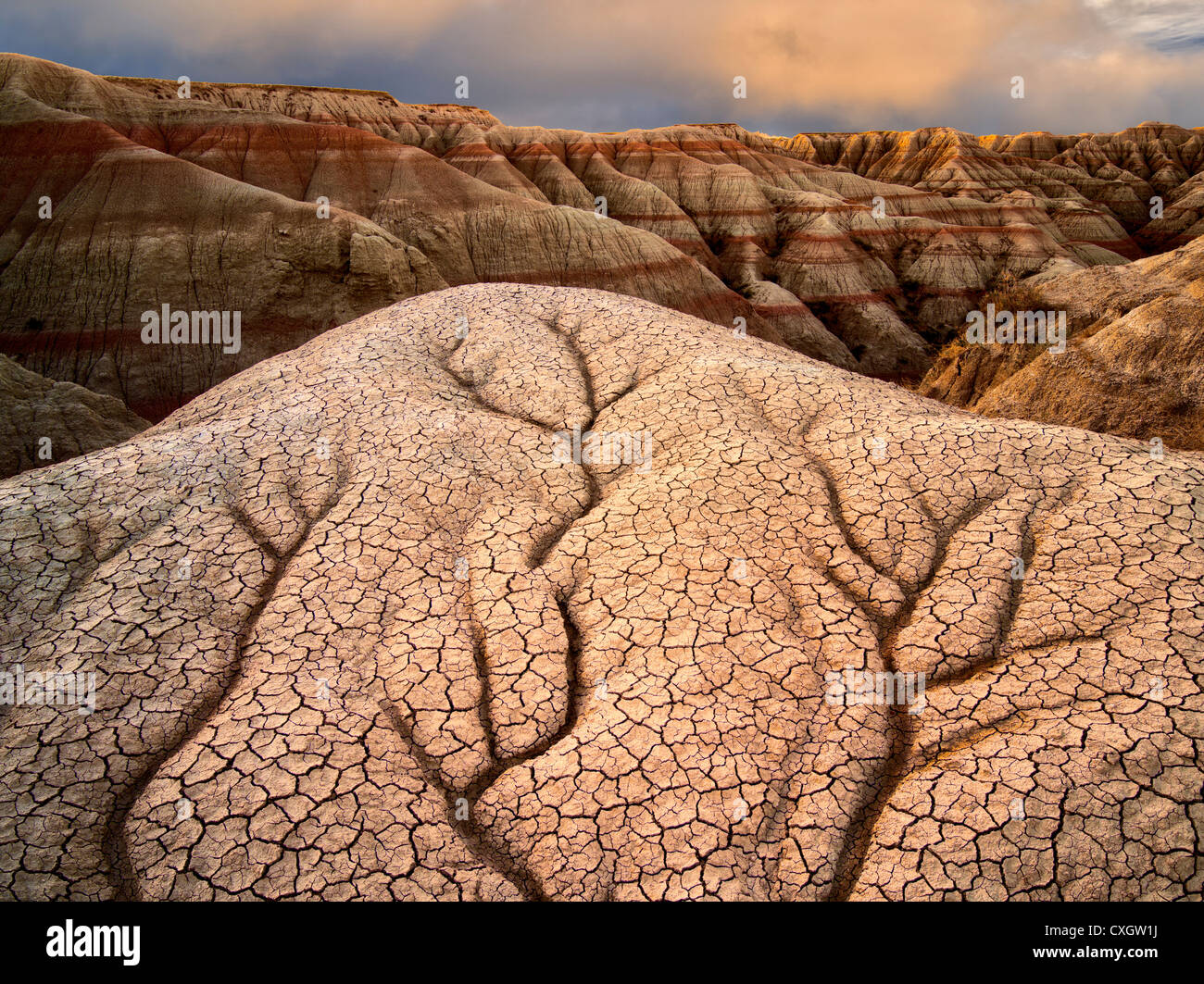 L'érosion et la boue craquelée et rock formations. Badlands National Park. Formations du Dakota du Sud. Banque D'Images