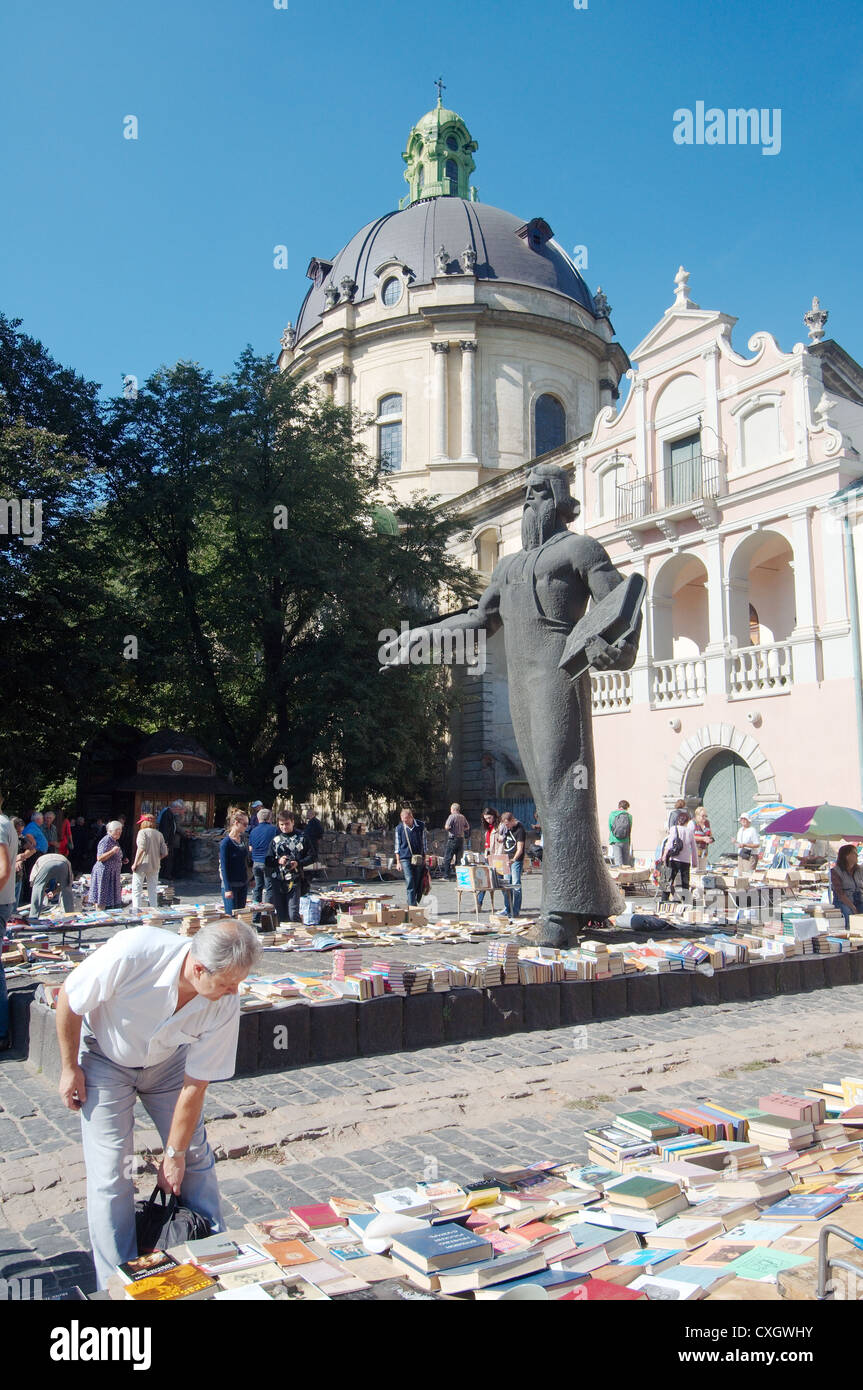 Marché du livre, Lviv, Ukraine, Europe de l'Est Banque D'Images
