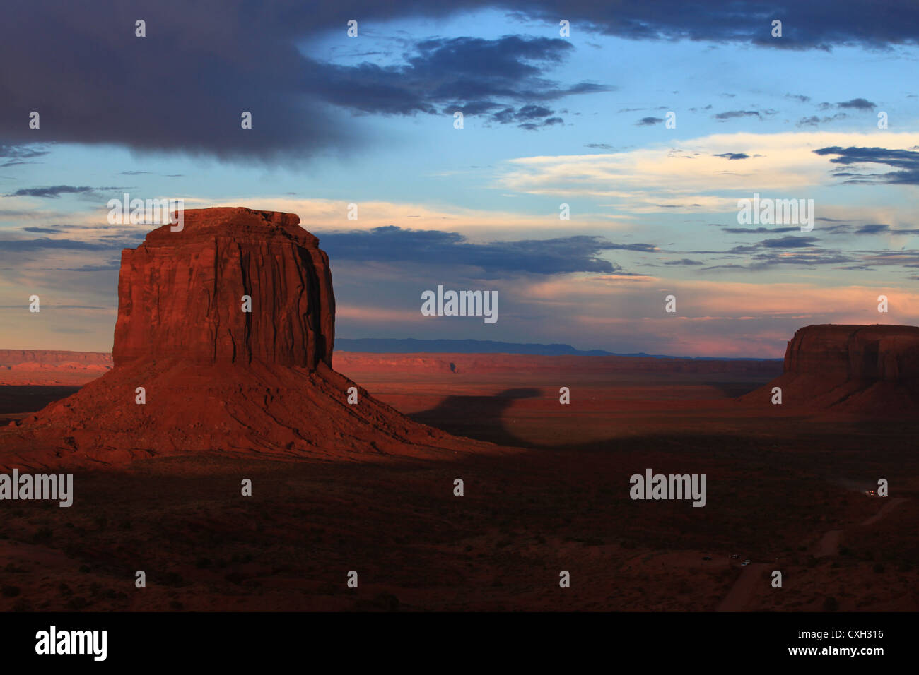 Coucher de soleil à Monument Valley, Arizona, États-Unis Banque D'Images