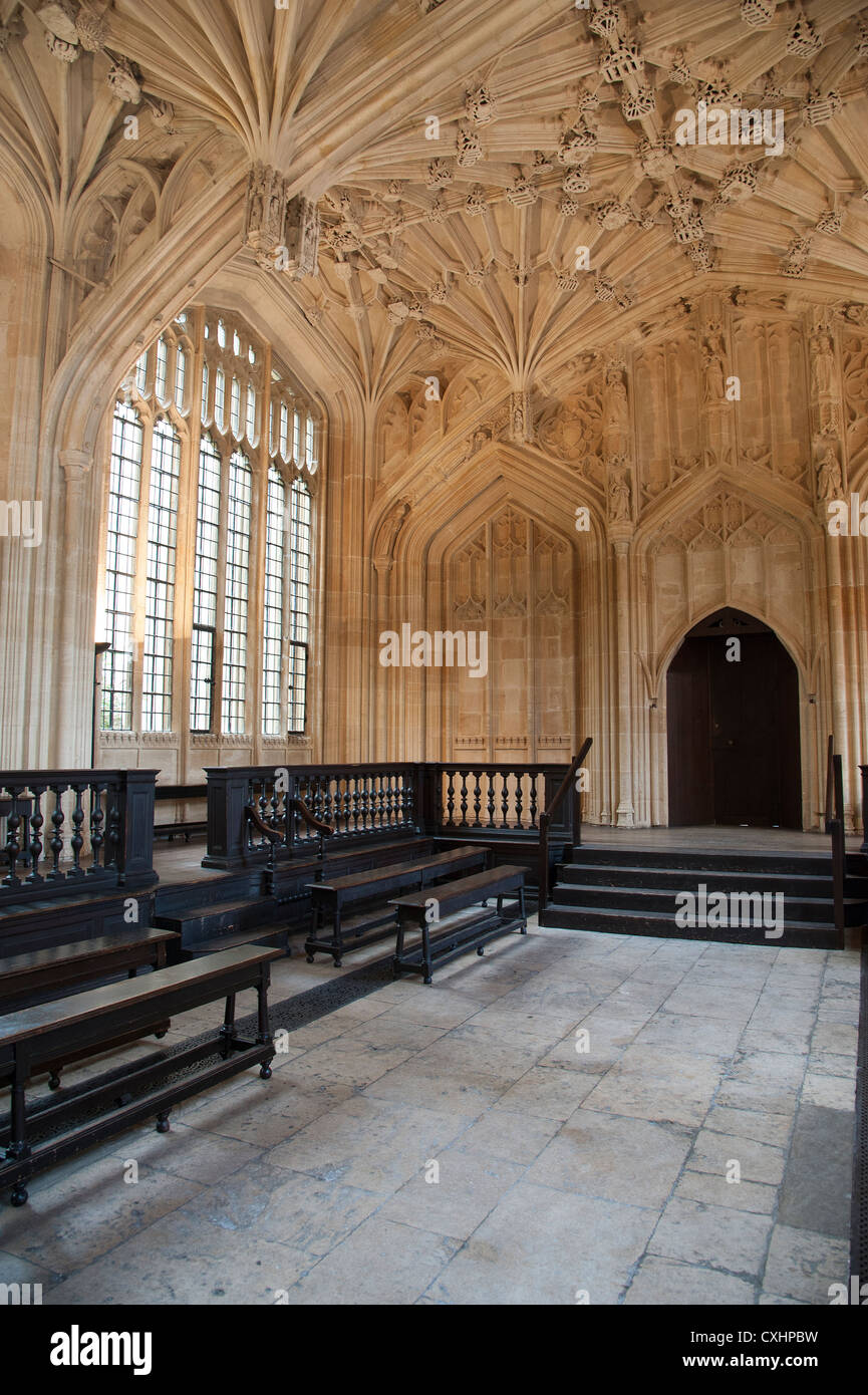 La Divinity School Oxford University's première salle d'examen au sein de la Bibliothèque Bodléienne bâtiment historique England UK Banque D'Images