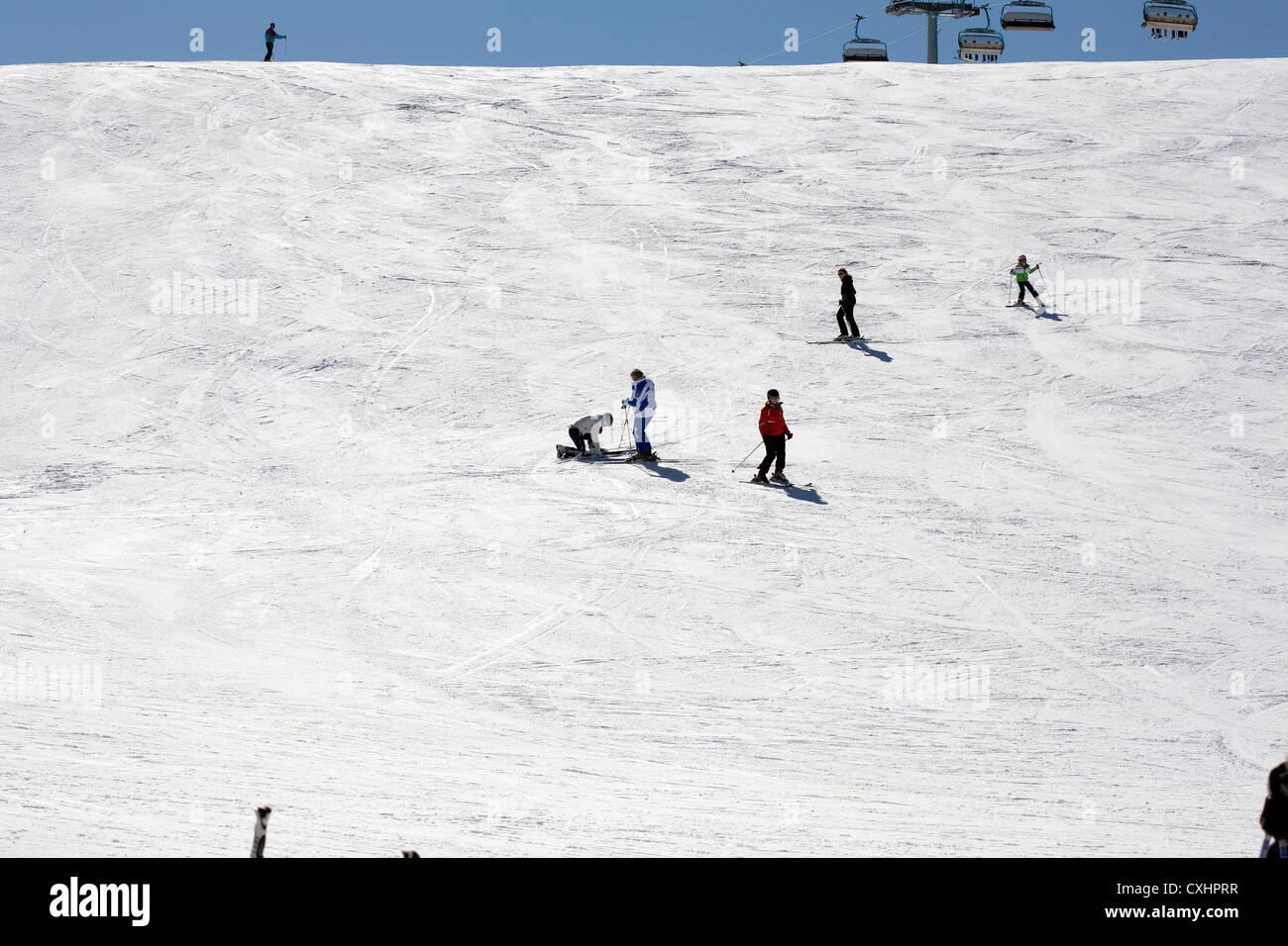 Tout en tombant sur une piste de ski l'Alpe de Siusi Selva Val Gardena Dolomites Italie Banque D'Images