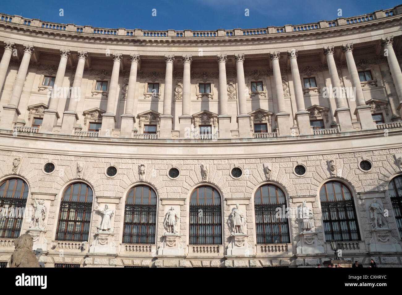 24 fois vue de la façade centrale de la Neue Burg dans la Hofburg, Vienne, Autriche. Banque D'Images