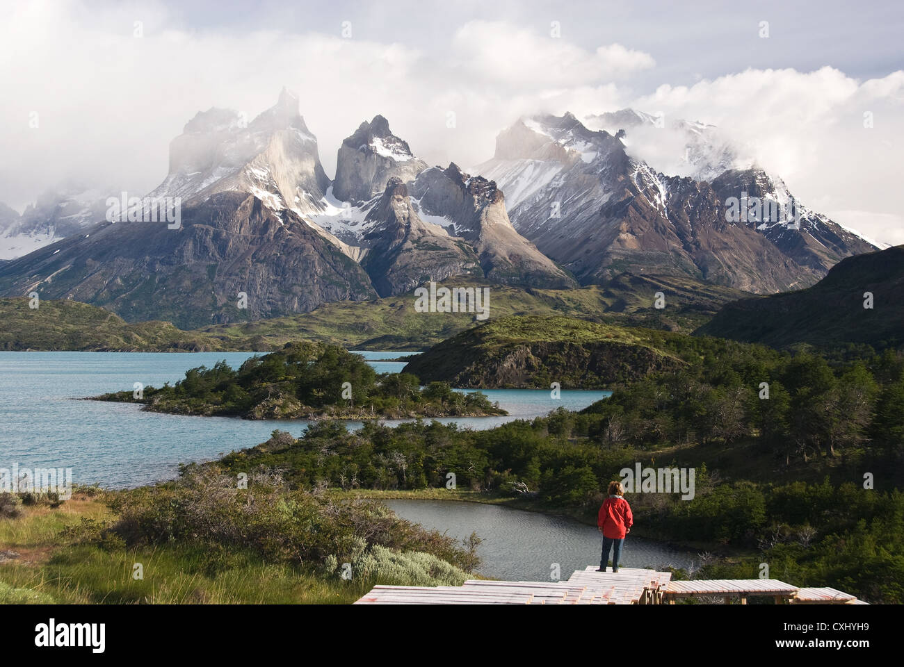 Le Chili, la Patagonie Elk198-4427, Torres del Paine Cuernos, NP massif avec Lago Pehoe, Andes, modèle publié Banque D'Images