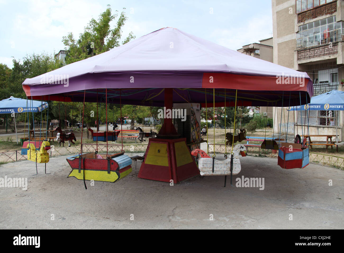 Chidrens rond-point en Albanie Banque D'Images