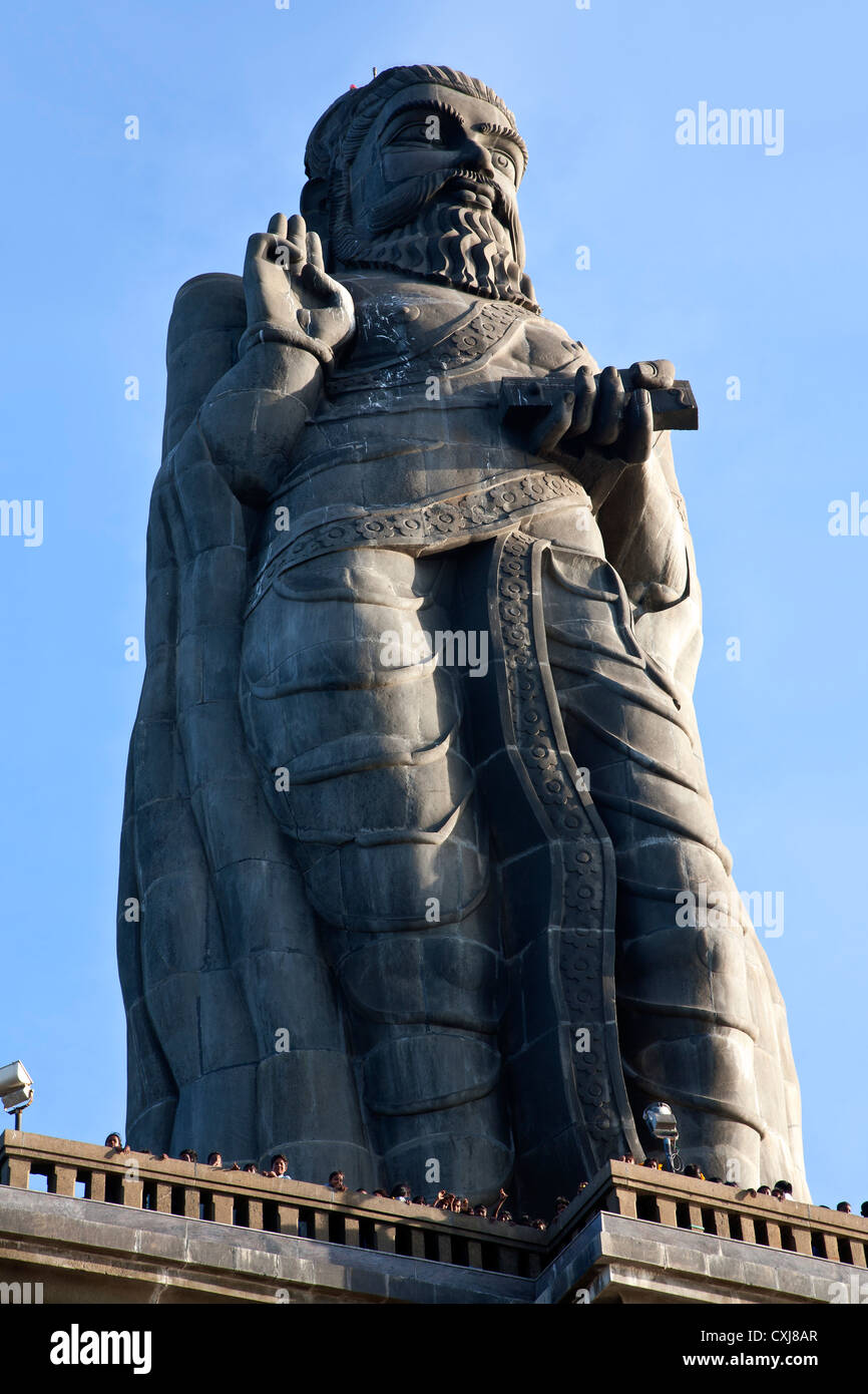 Thiruvalluvar statue (poète indien). Kanyakumari. L'Inde Banque D'Images