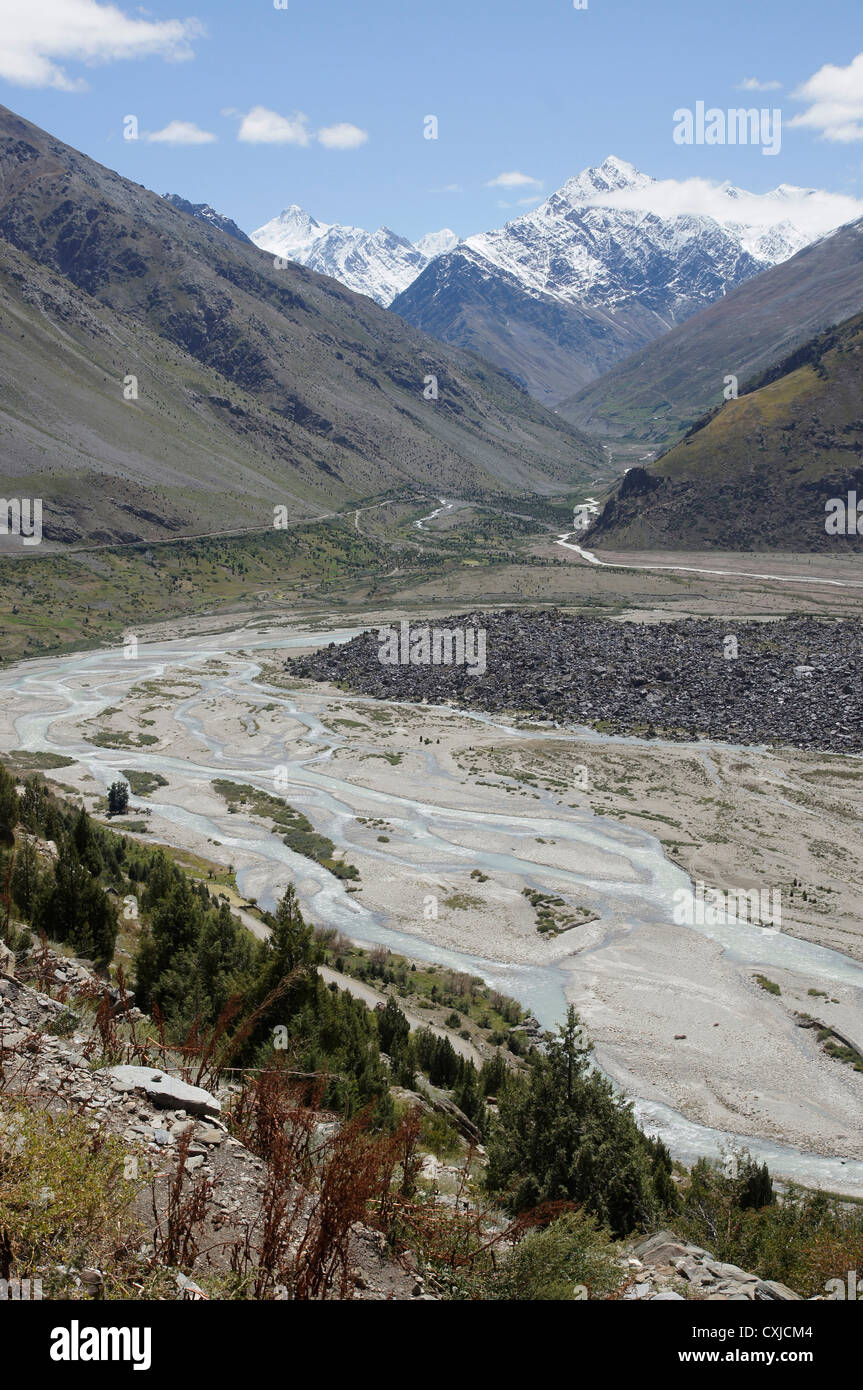 La rivière bhaga, manali leh-autoroute, lahaul et spiti, Himachal Pradesh, Inde Banque D'Images