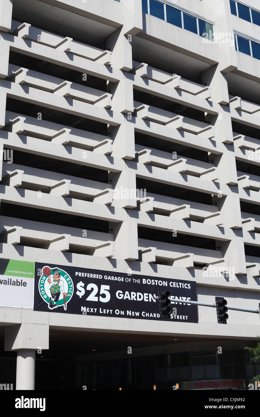 Garage Centre du gouvernement à Boston approuvé par l'équipe de basket-ball les Boston Celtics Banque D'Images
