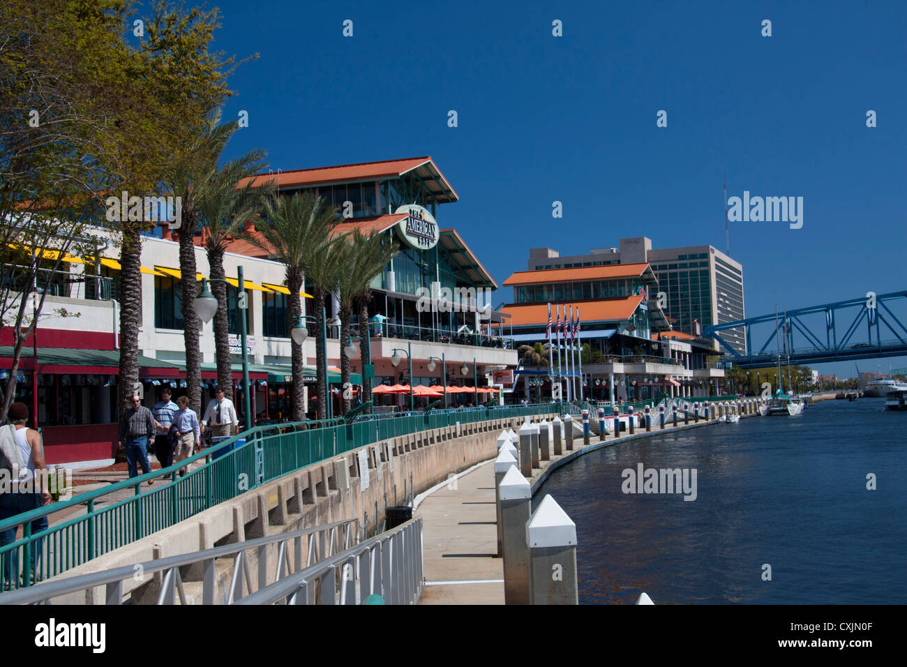 Jacksonville Landing shopping et repas au bord de l'eau au centre-ville de Jacksonville, Floride Banque D'Images