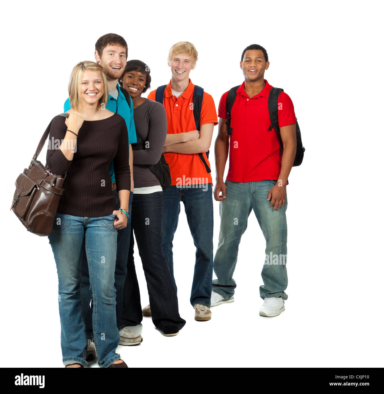 Un groupe d'heureux étudiants multi-raciale/friends holding sacs à dos sur un fond blanc Banque D'Images