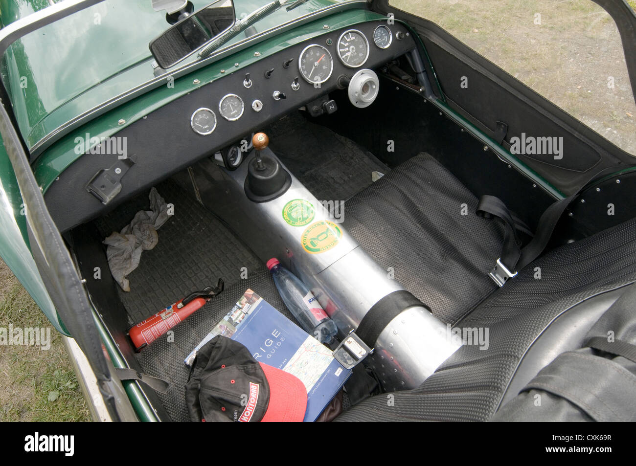 7 lotus seven caterham des endroits de l'intérieur de minuscules voitures Voiture de sport classique volant amovible Banque D'Images