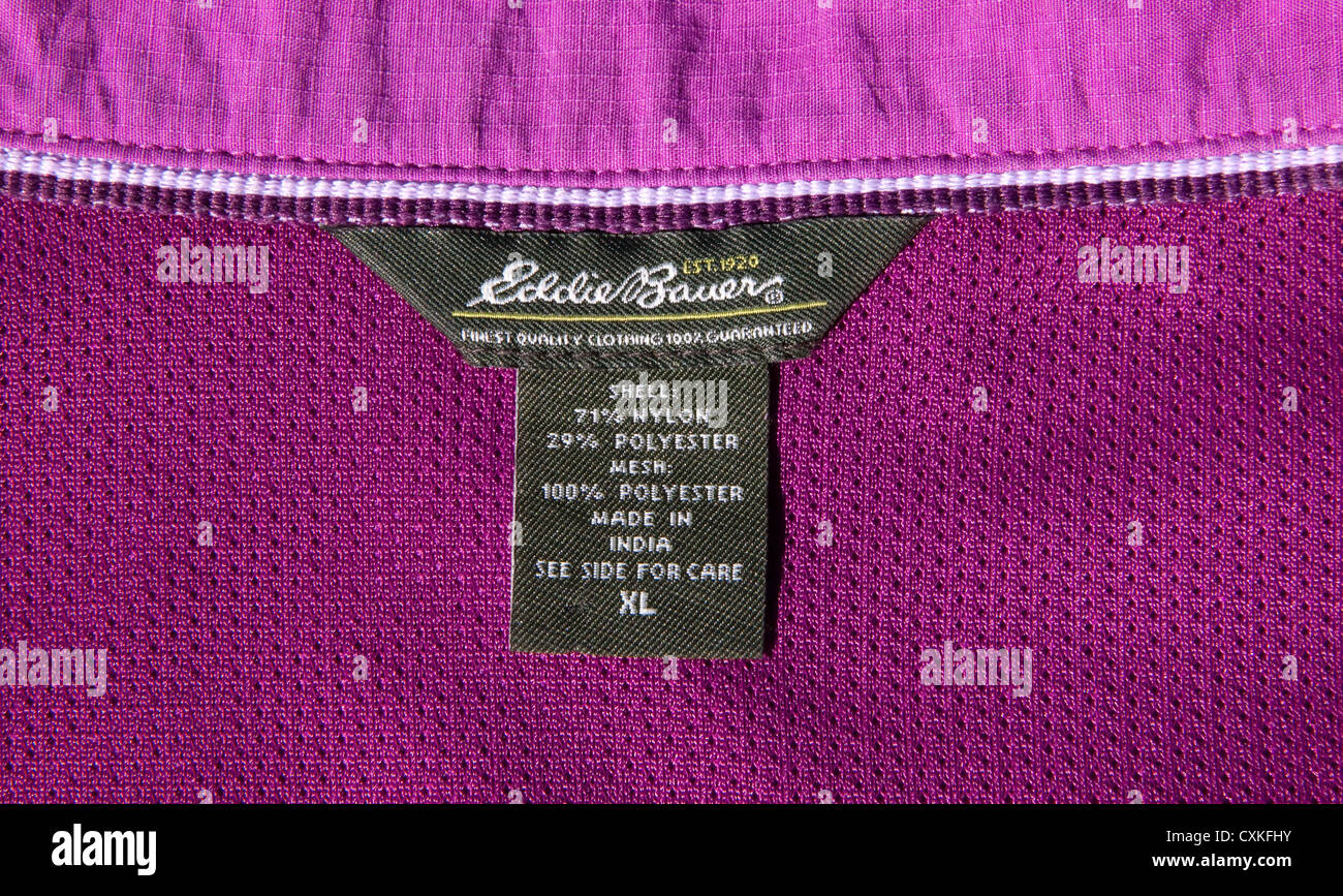 Marque de vêtements sur une chemise made in India. Banque D'Images