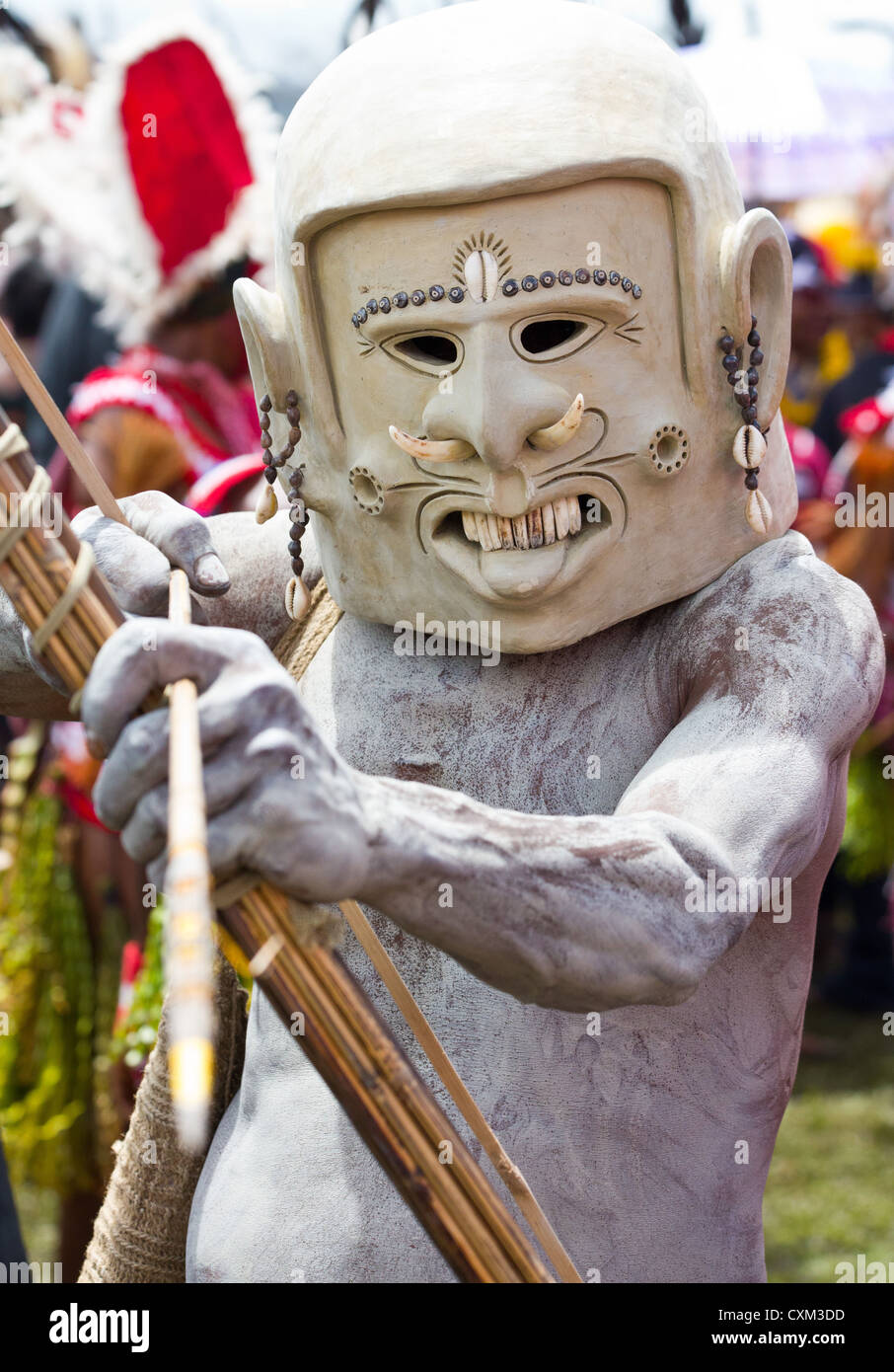 La boue un homme portant un masque de boue au Festival de Goroka singsing, Papouasie Nouvelle Guinée Banque D'Images