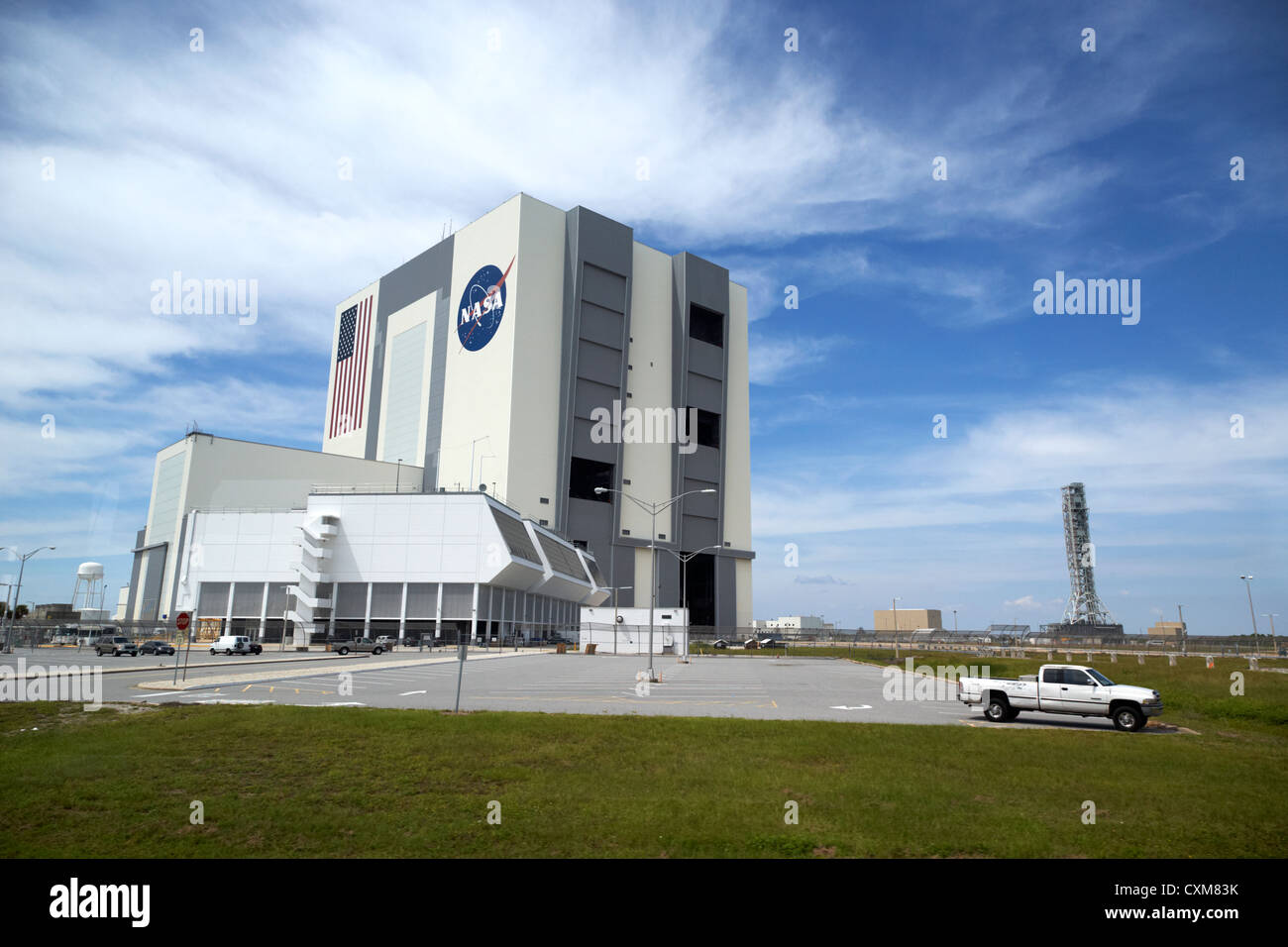 L'extérieur de l'édifice de l'Assemblée véhicule vab et centre de contrôle de lancement Centre spatial Kennedy en Floride USA Banque D'Images