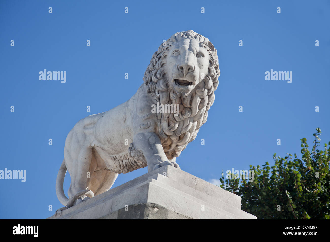 Statue de Lion (1806) à une entrée du Jardin desTuileries, Paris, sur la place de la Concorde, Giuseppe Franchi. Banque D'Images