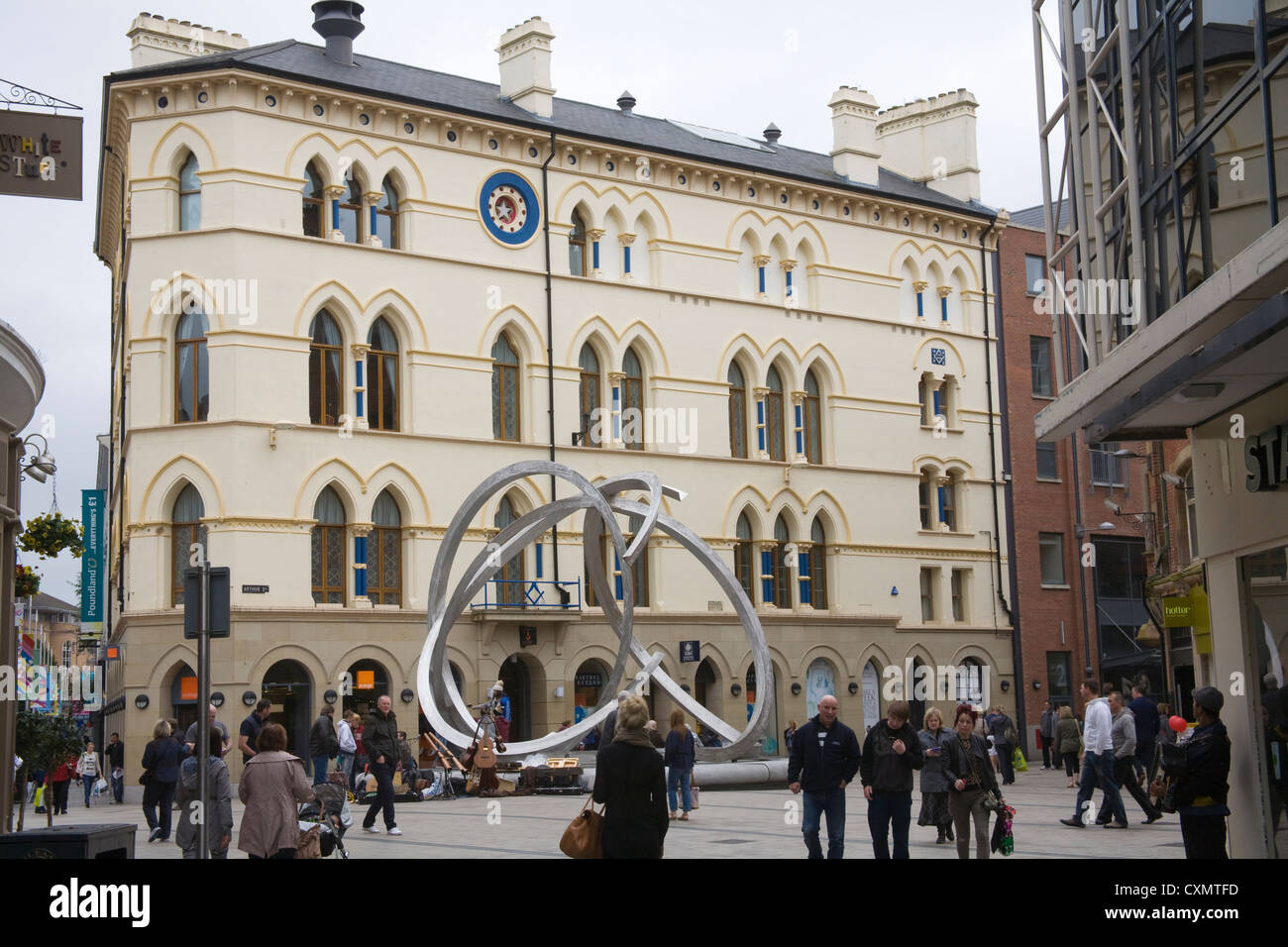 L'Irlande du Nord Belfast Belfast en esprit de Sculpture Arthur Square Banque D'Images