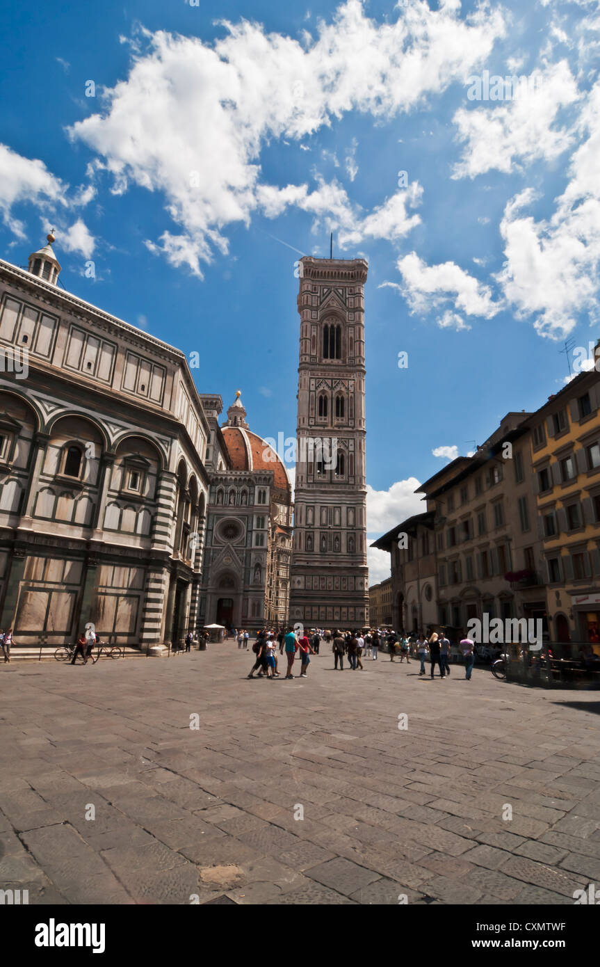 Vue sur le dôme et l'église de S. Maria Novella à Florence Banque D'Images