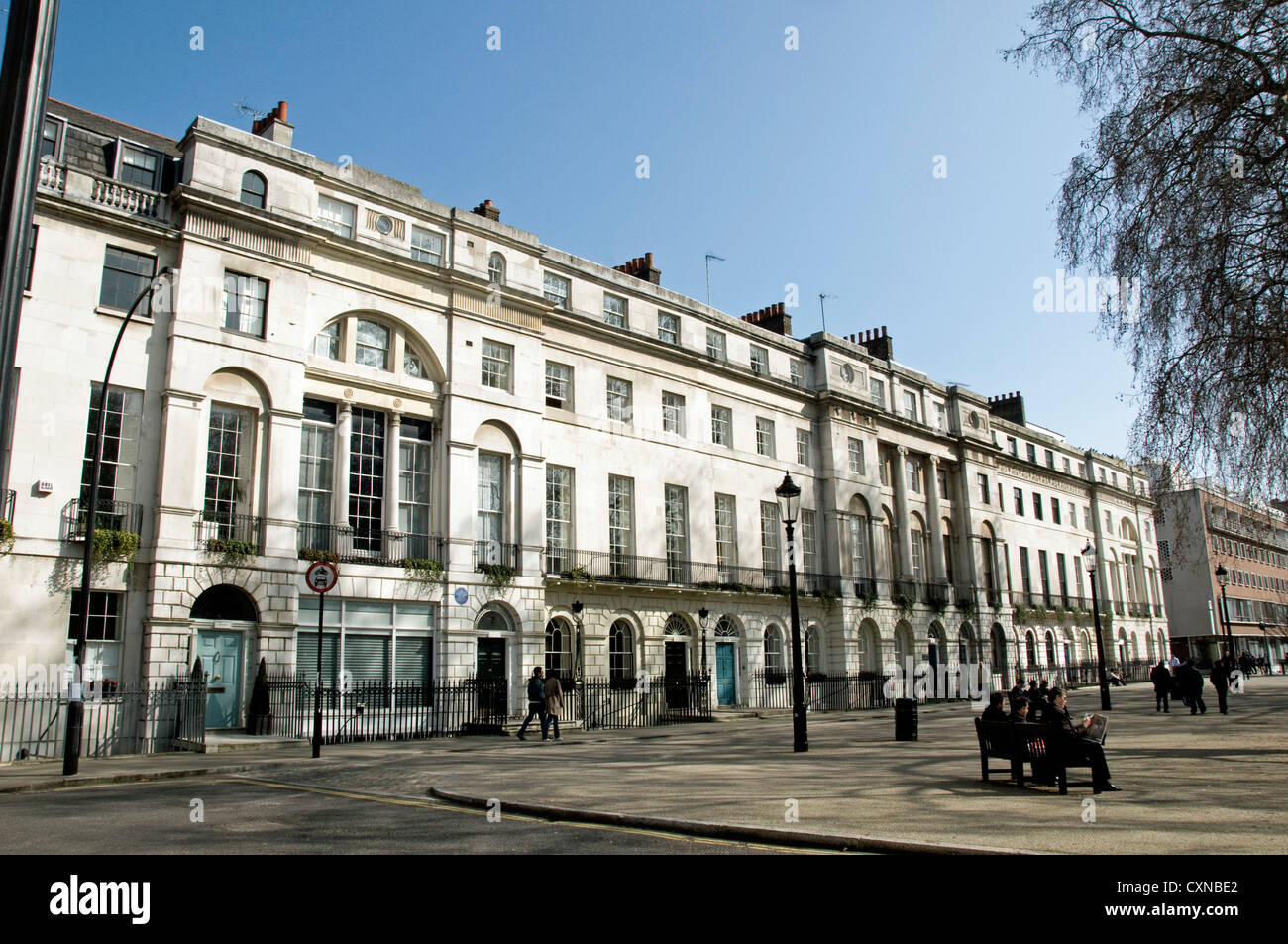 Fitzroy Square, une place géorgienne dans Fitzrovia, Camden Londres Angleterre Royaume-uni Banque D'Images