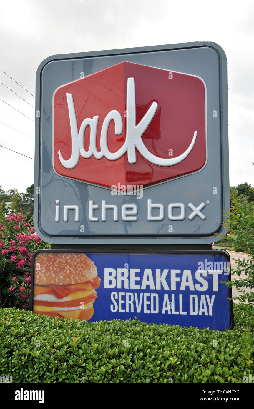 Jack in the Box restaurant sign avec logo le long de la route 69 dans la région de Tyler au Texas Banque D'Images