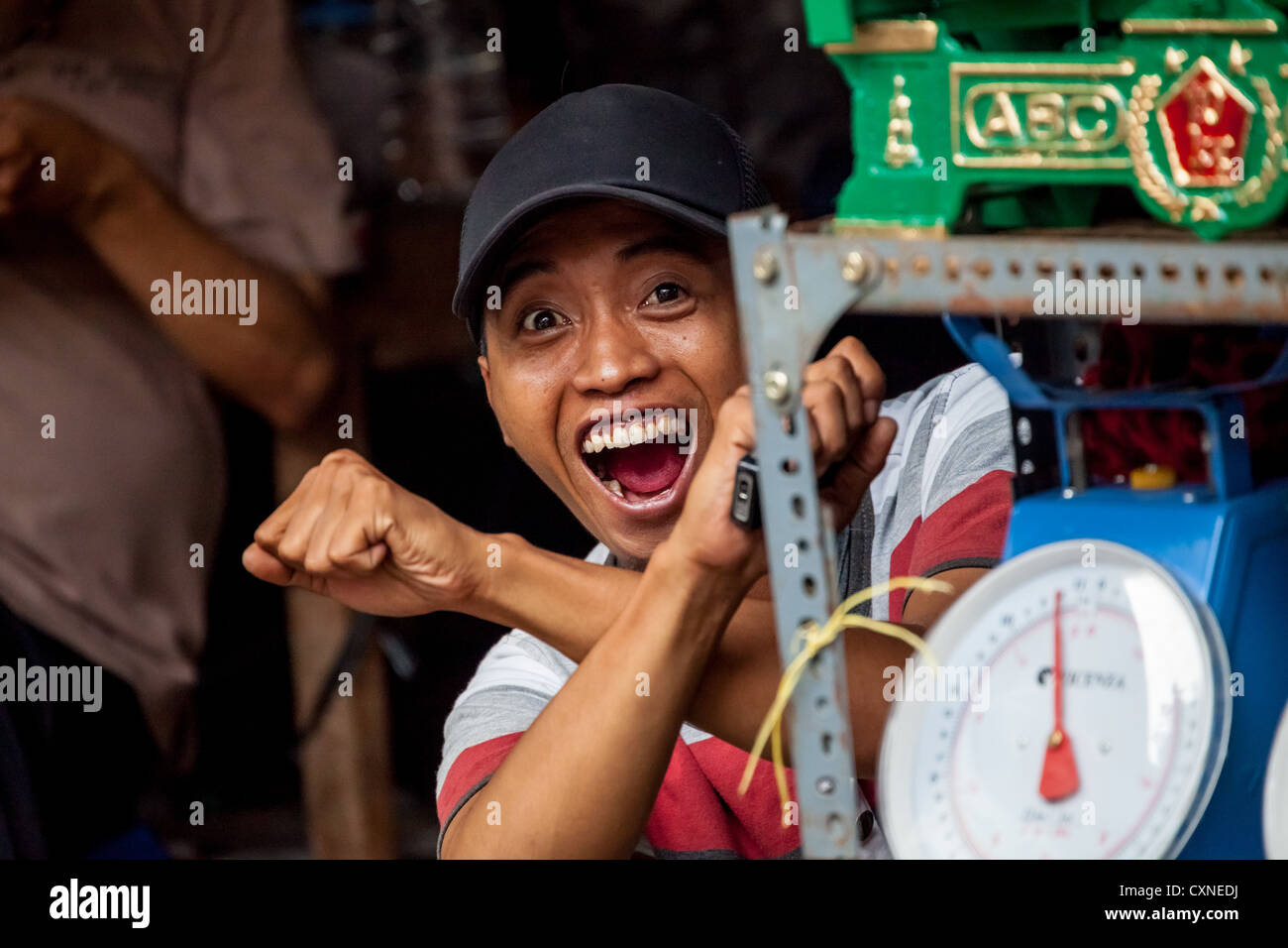 Homme heureux à Yogyakarta en Indonésie Banque D'Images