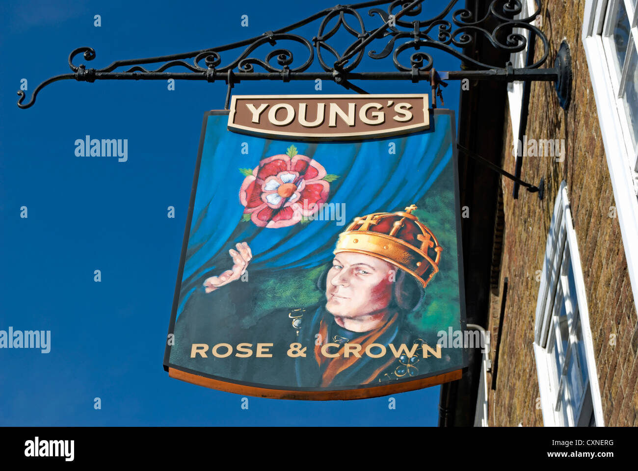 Enseigne de pub pour the Rose and Crown, Wimbledon Village, sud-ouest de Londres, Angleterre Banque D'Images