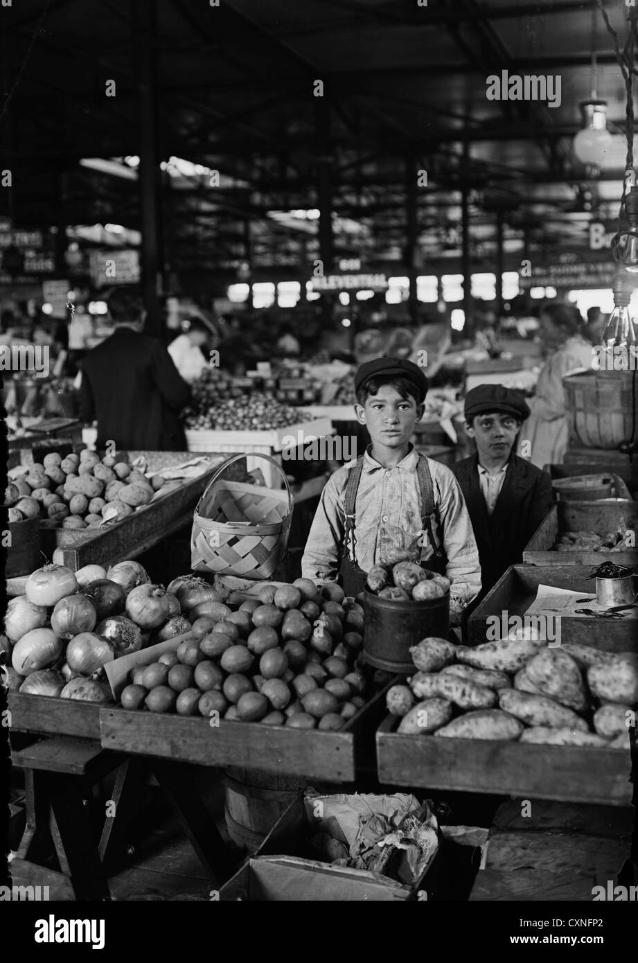 Les vendeurs de fruits, marché d'Indianapolis, Août 1908 Banque D'Images