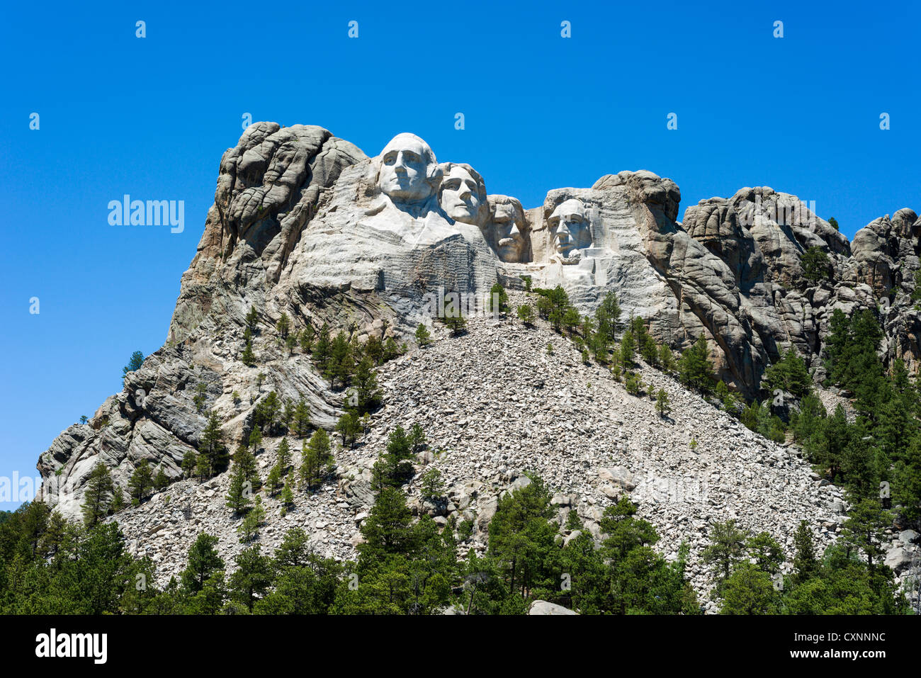 Les visages des quatre présidents à Mount Rushmore National Memorial vu de Grand View Terrace, Black Hills, Dakota du Sud, USA Banque D'Images