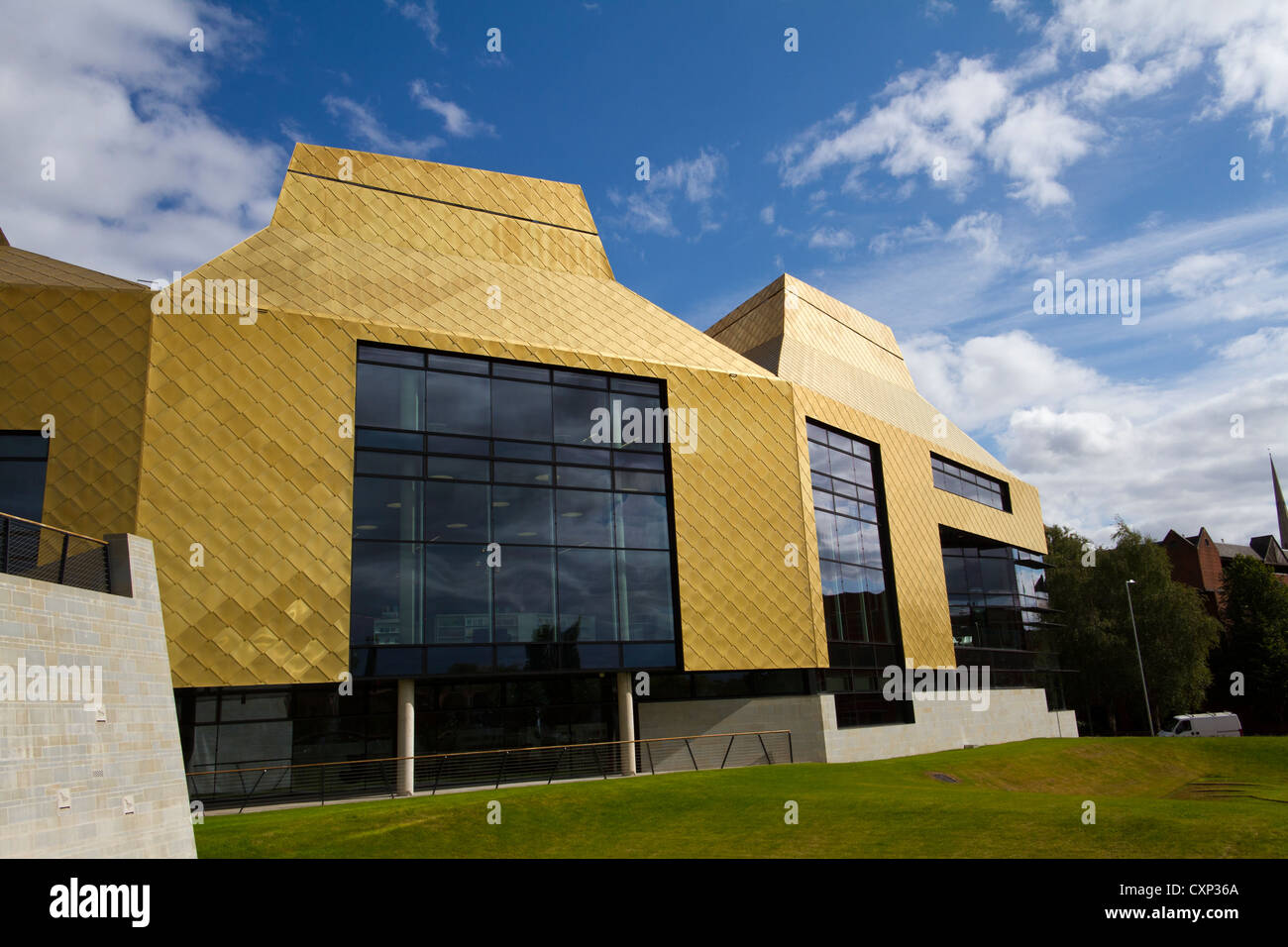 The Hive in Worcester, une université et une bibliothèque publique conçues conjointement par Feilden Clegg Bradley Studios Banque D'Images