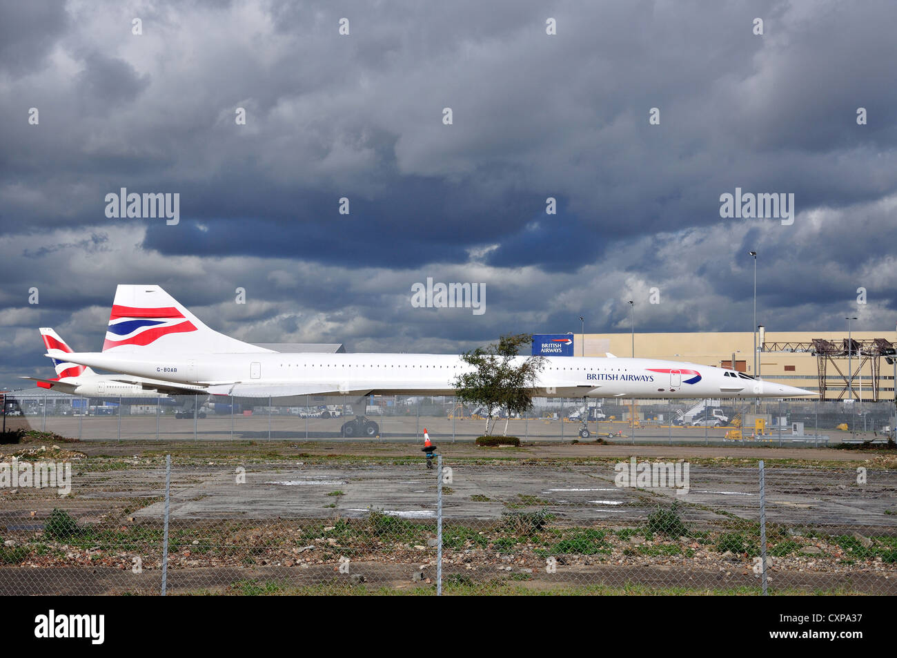 British Airways Concorde avions stationnés à l'aéroport de Heathrow. District londonien d'Hounslow, London, England, United Kingdom Banque D'Images