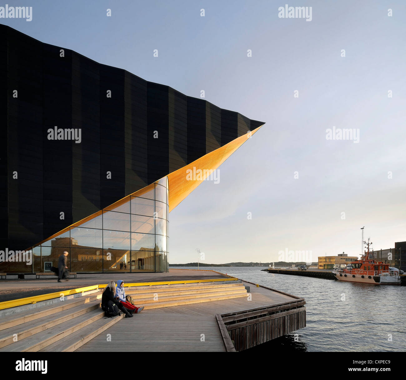 Kilden Performing Arts Centre, Kristiansand, Norvège. Architecte : ALA Architects, 2011. Voir à partir de mesures en vue de l'entrée principale. Banque D'Images
