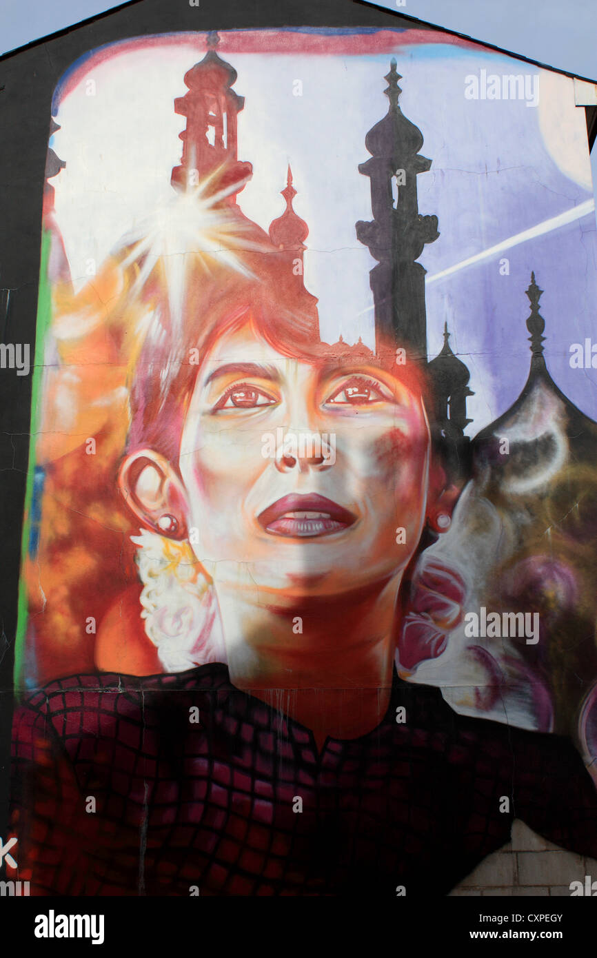 Fresque commémorant Aung San Suu Kyi visite à Brighton Banque D'Images