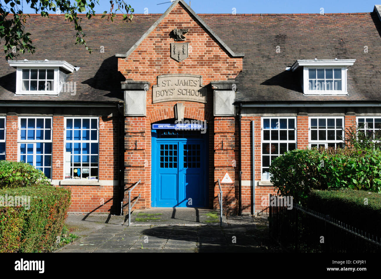 L'école primaire communautaire de Greyfriars dans le bâtiment du vieux St James' école des garçons, King's Lynn, Norfolk. Banque D'Images