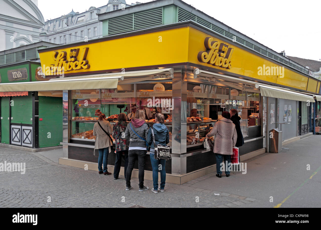 Un Ströck kiosque alimentaire boulangerie à Vienne (Wien), l'Autriche. Banque D'Images