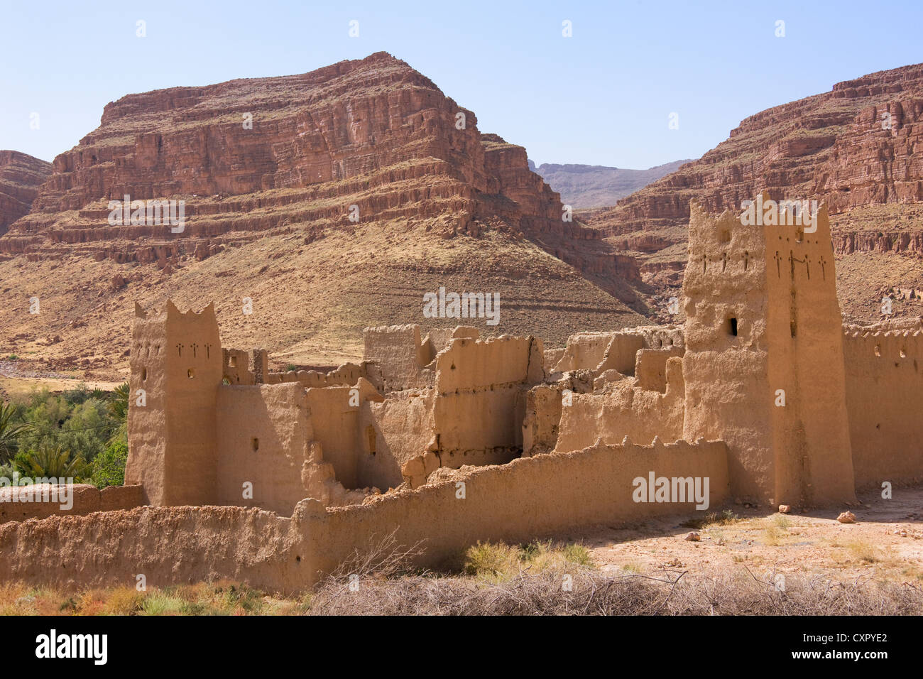 Ruines du vieux fort dans les montagnes de l'Atlas, Maroc Banque D'Images