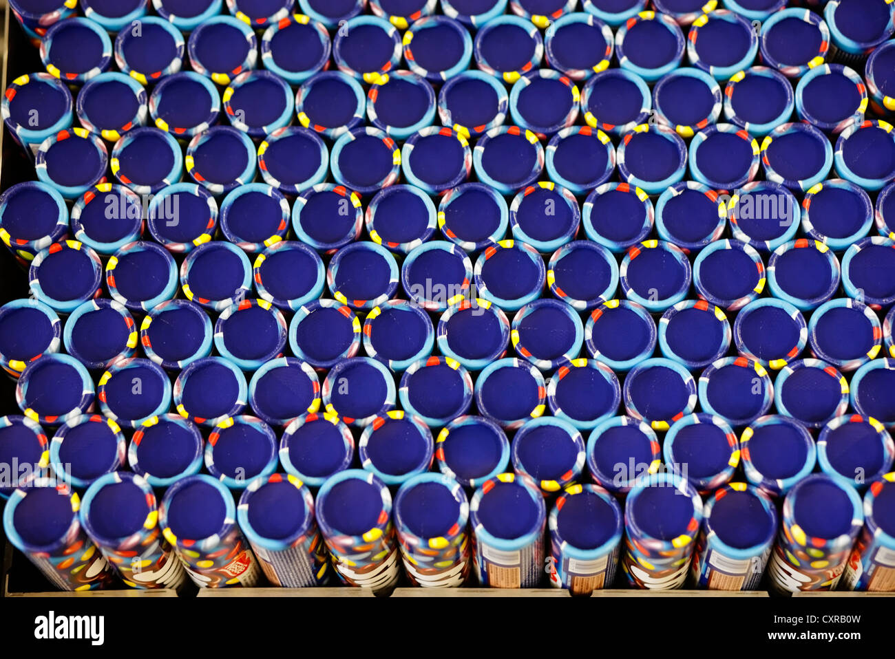 Smarties pour rouler les paquets dans la fabrique de chocolat Nestlé de l'AG, Hambourg, Allemagne, Europe Banque D'Images