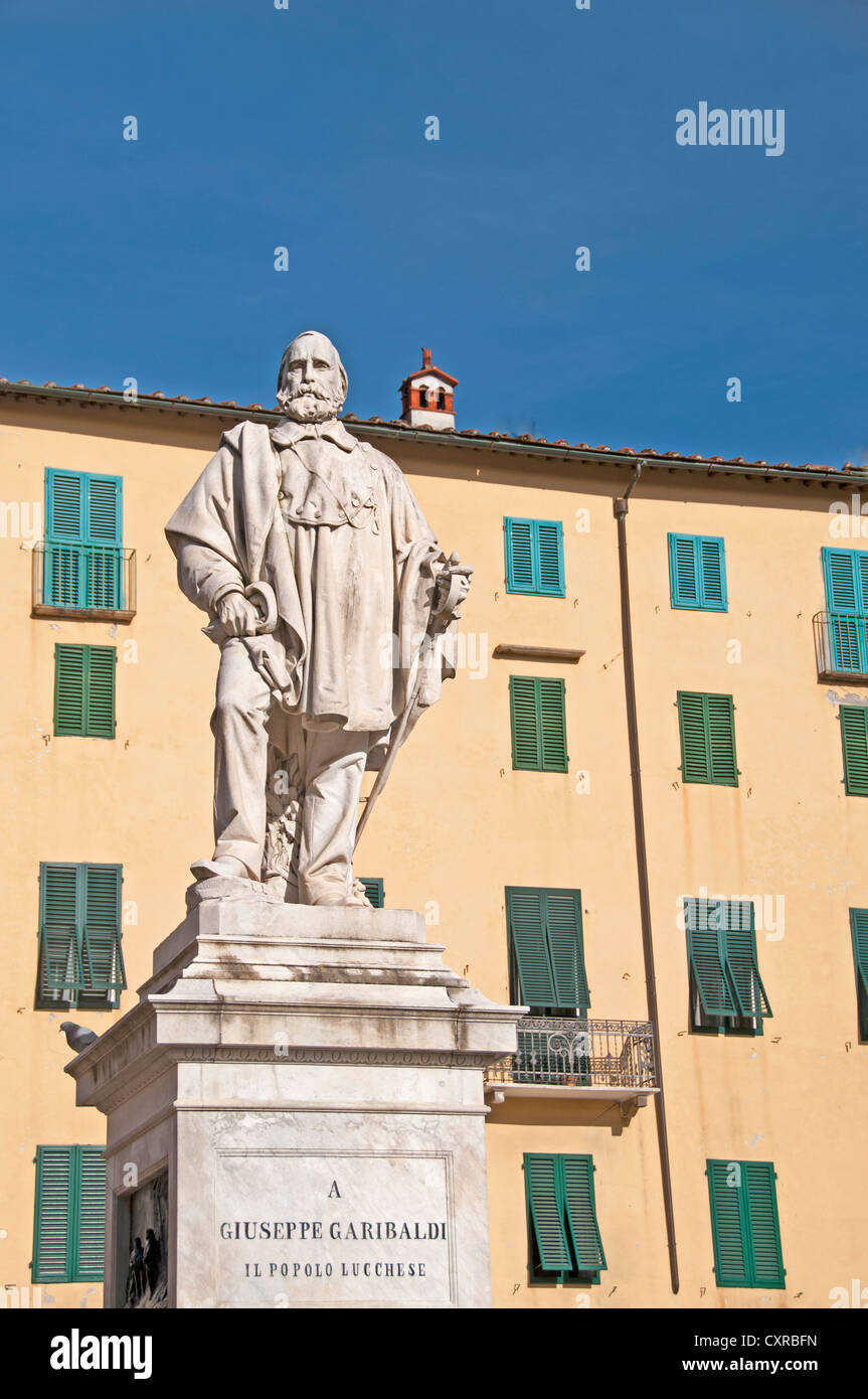 Statue de Garibaldi à Piazza Napoleone, Lucca, Toscane, Italie Banque D'Images