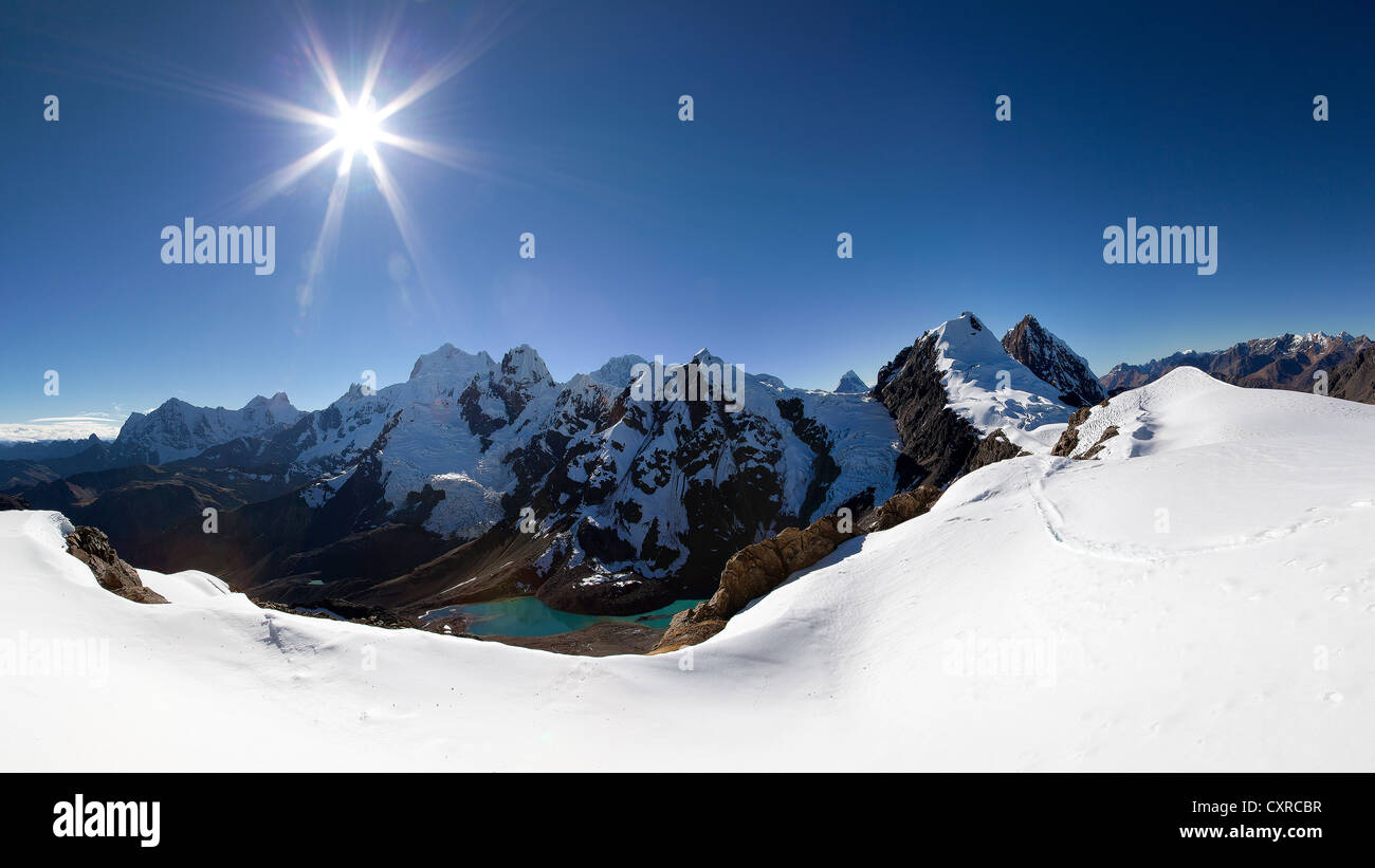 En haut de Diablo Mudo, Cordillera Huayhuash, Andes, Pérou, Amérique du Sud Banque D'Images