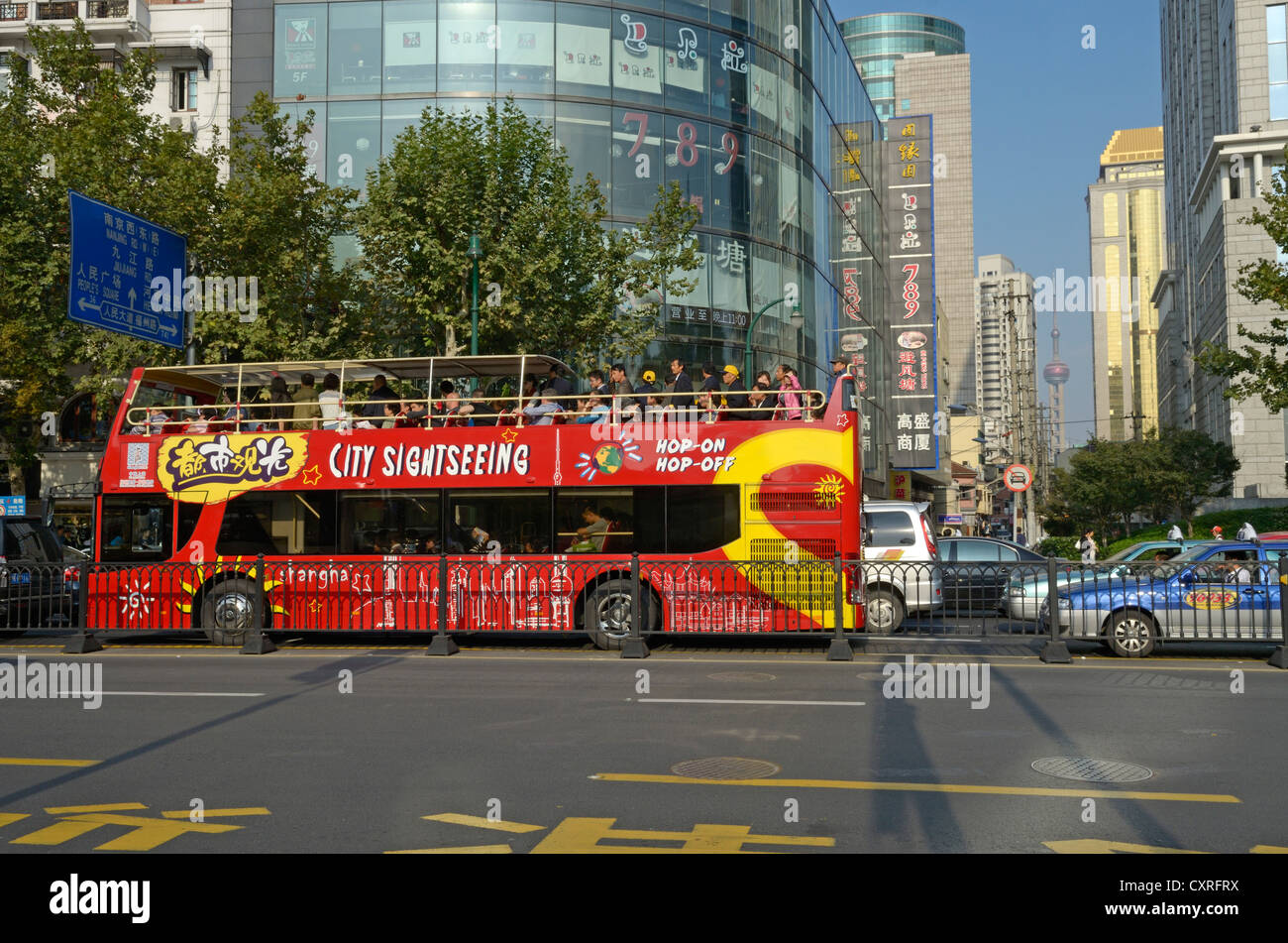 Visites tour bus, Shanghai, Chine, Asie Banque D'Images