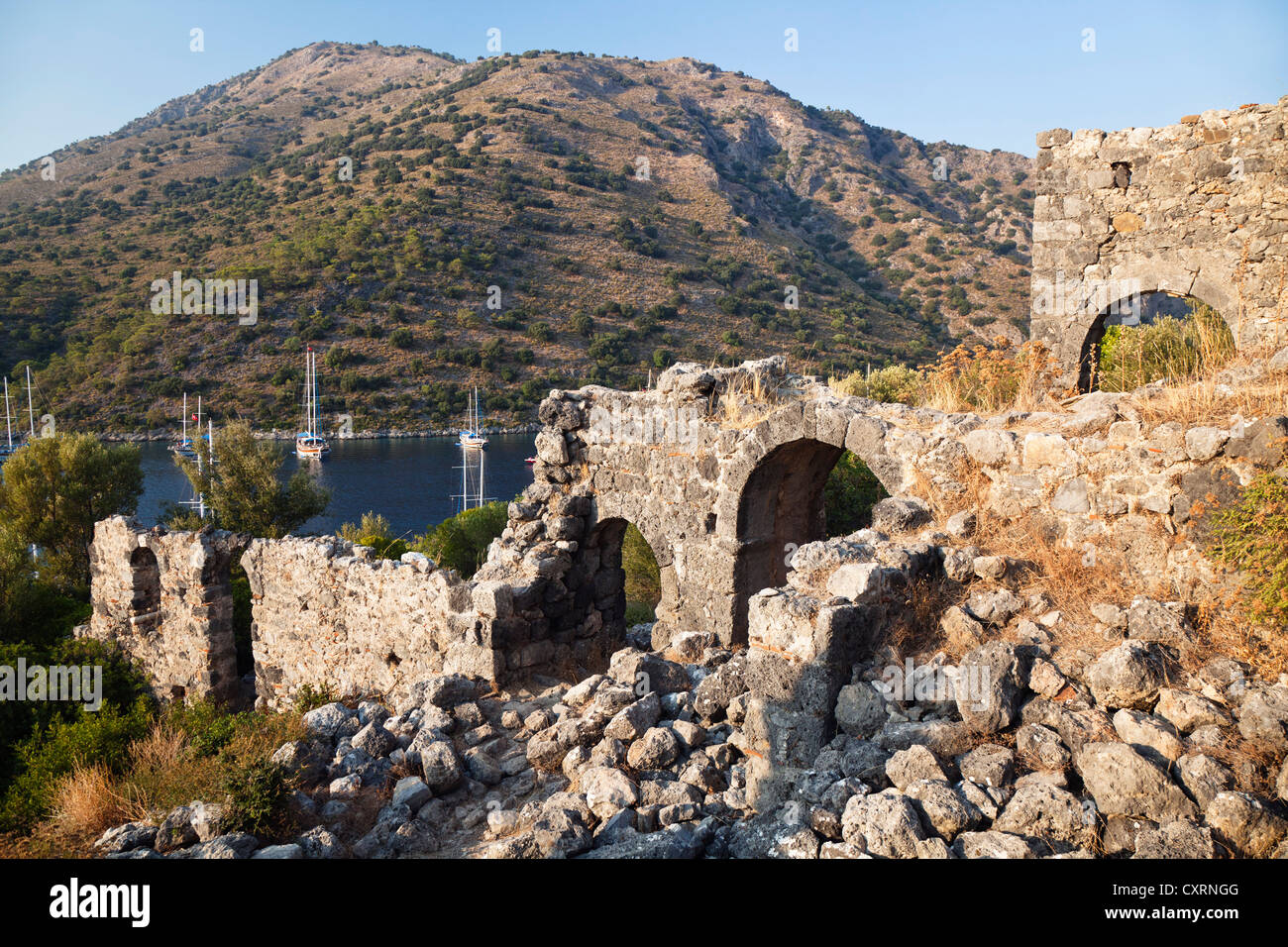 Ruines sur l'île de Gemiler, côte lycienne, Lycie, Turquie Banque D'Images