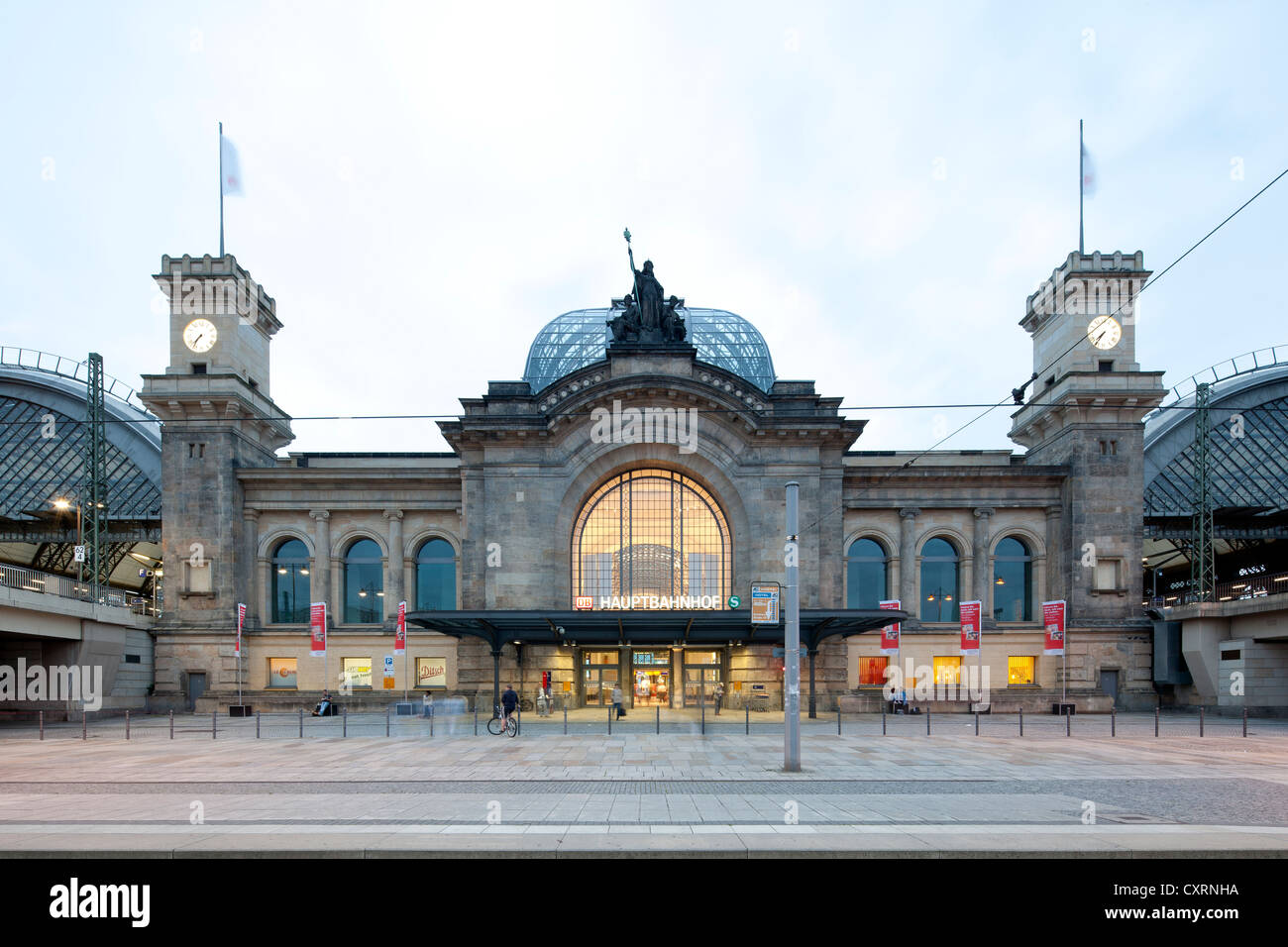 La gare centrale, à Dresde, Saxe, Allemagne, Europe, PublicGround Banque D'Images