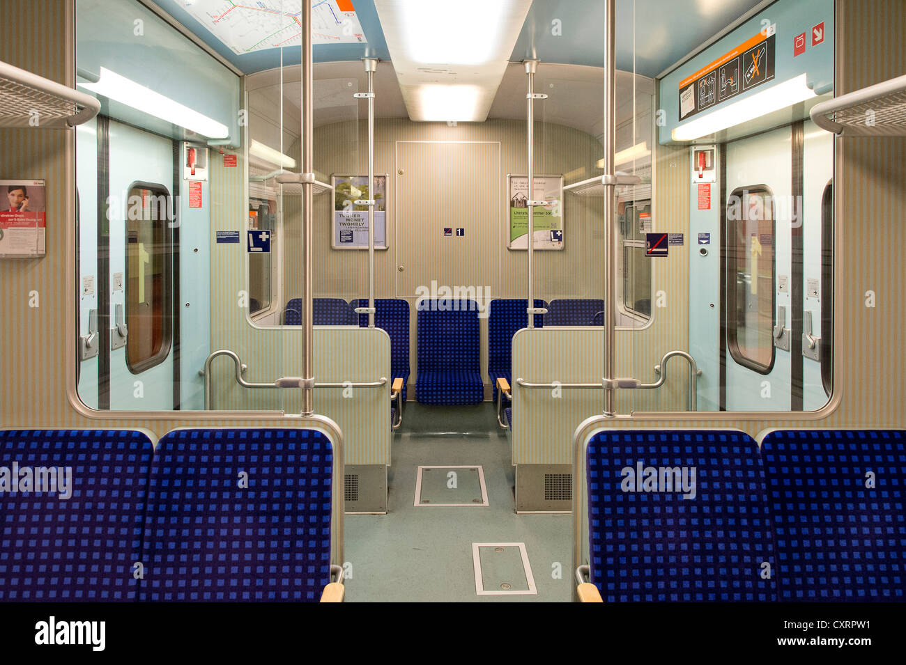 Compartiment de train de banlieue de première classe, Stuttgart, Bade-Wurtemberg Banque D'Images