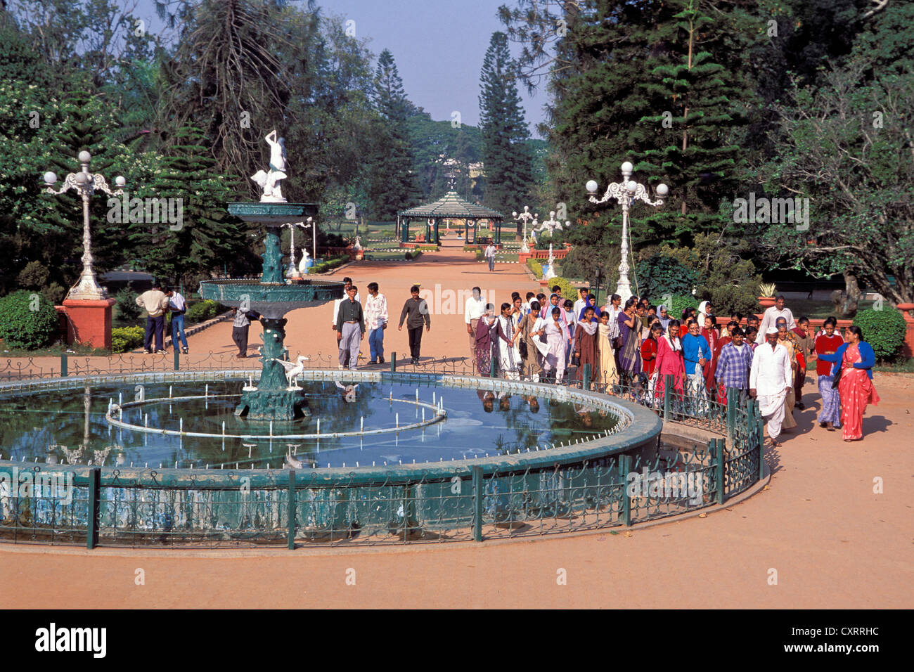 Les visiteurs indiens, le Jardin botanique de Lal Bagh, Bangalore, Karnataka, Inde du Sud, Inde, Asie Banque D'Images