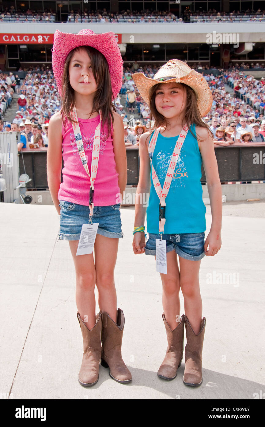 2012 Calgary Stampede rodeo cowgirl fans. Banque D'Images