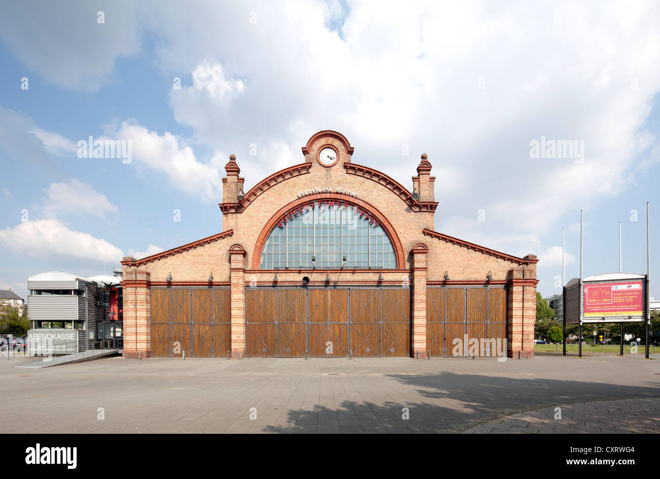 Un ancien dépôt, Bockenheimer depot et l'atelier principal pour les tramways, l'emplacement de l'Staedtischen Buehnen théâtre municipal Banque D'Images