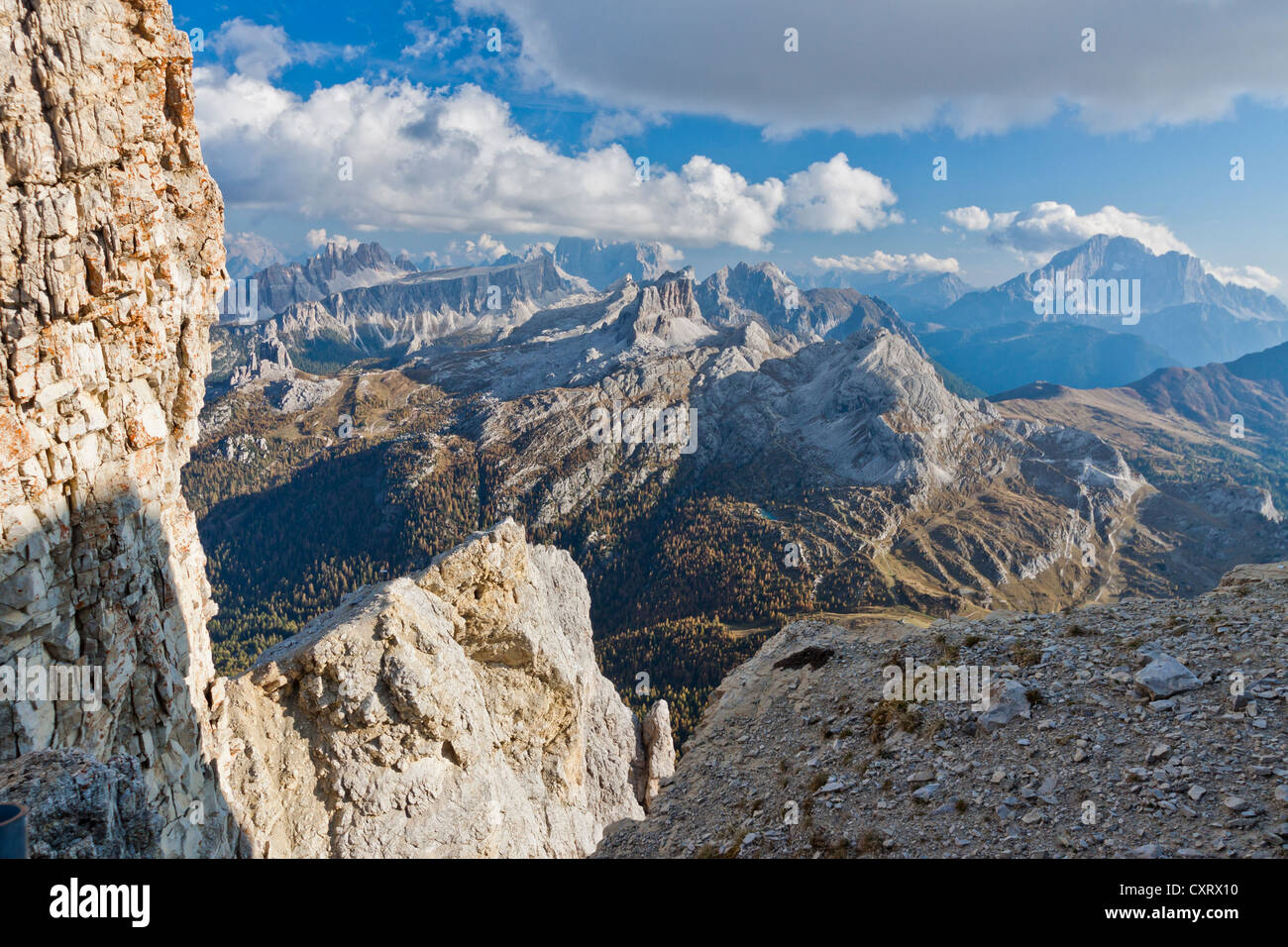 Vue du mont Lagazuoi, 2778 mètres, Col Falzarego, Dolomites, Italie, Europe Banque D'Images