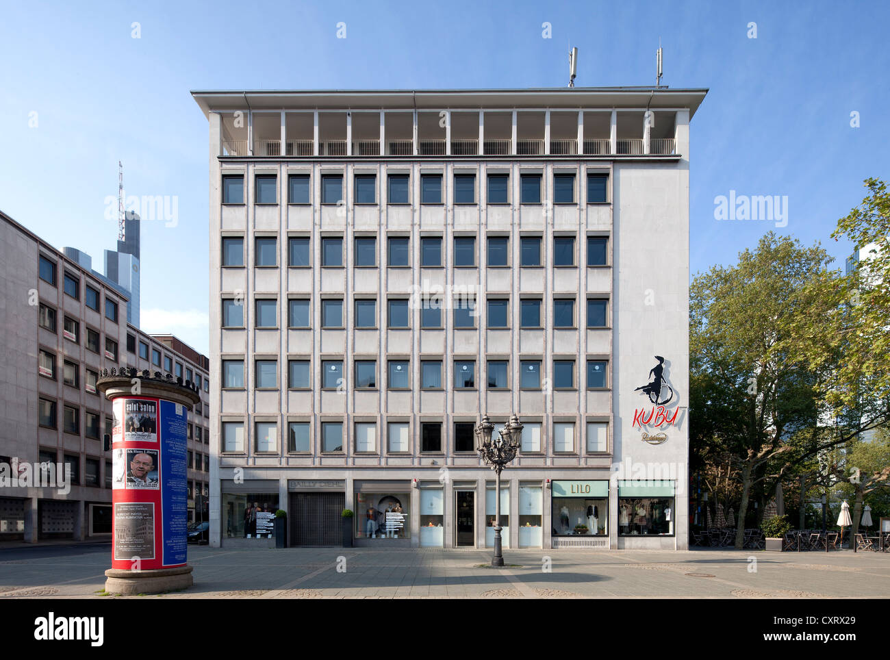 Immeuble de bureaux sur place Opernplatz, Frankfurt am Main, Hesse, Germany, Europe, PublicGround Banque D'Images