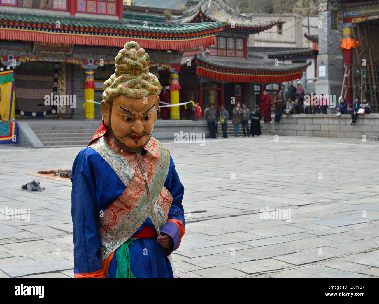 Le bouddhisme tibétain, Cham, danse danse masquée religieux, dans le grand monastère Gelugpa de Kumbum, Monastère Ta'er, Huangzhong Banque D'Images