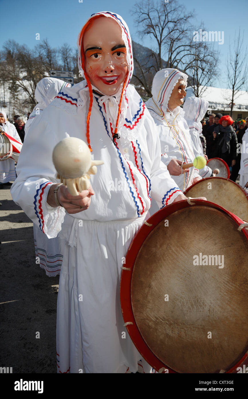 Trommelweiber, tambours, femmes Carnaval à Bad Aussee, Ausseerland, Salzkammergut, Styrie, Autriche, Europe, PublicGround Banque D'Images