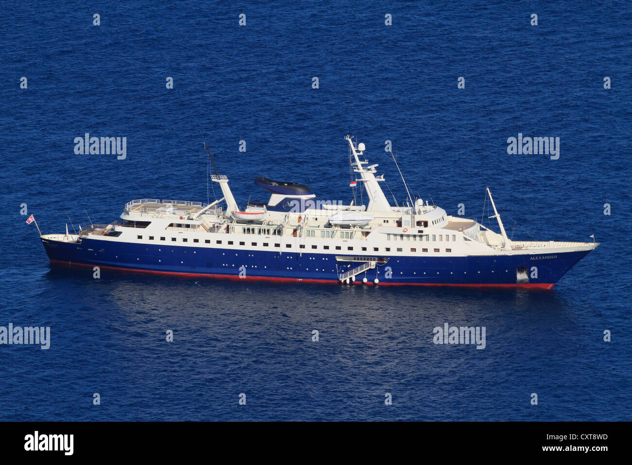 Yacht à moteur, Alexander, construit par le chantier naval Flender Luebecker, longueur de 121,95 mètres, construite en 1965, sur la Côte d'Azur Banque D'Images