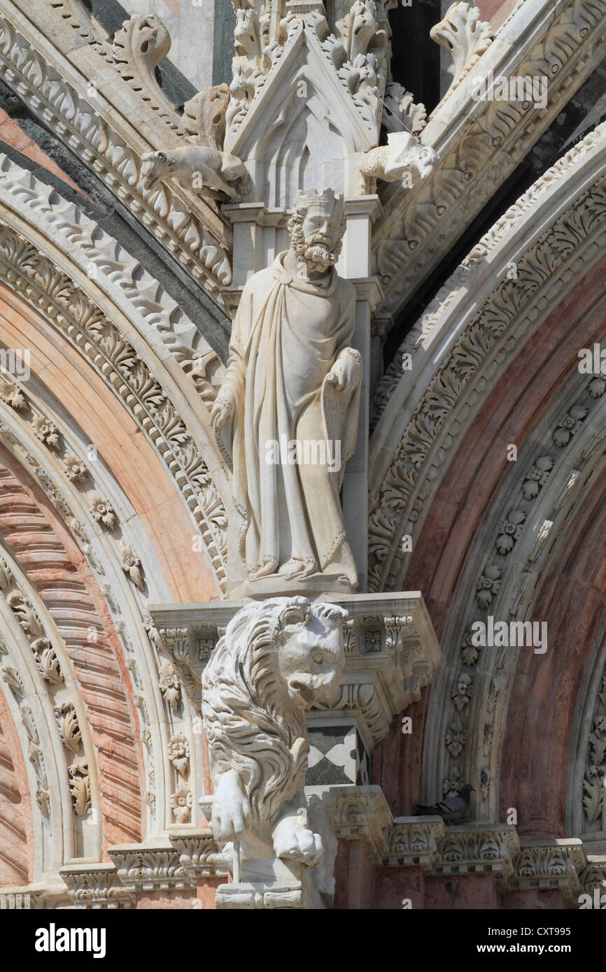 Façade principale de Giovanni Pisano, la Cathédrale de Sienne, Cathédrale de Santa Maria Assunta, Sienne, Toscane, Italie, Europe Banque D'Images